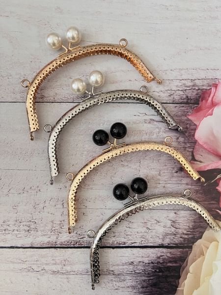 METAL İNCİLİ OVAL ÇANTA KLİPSİ 16.50 CM