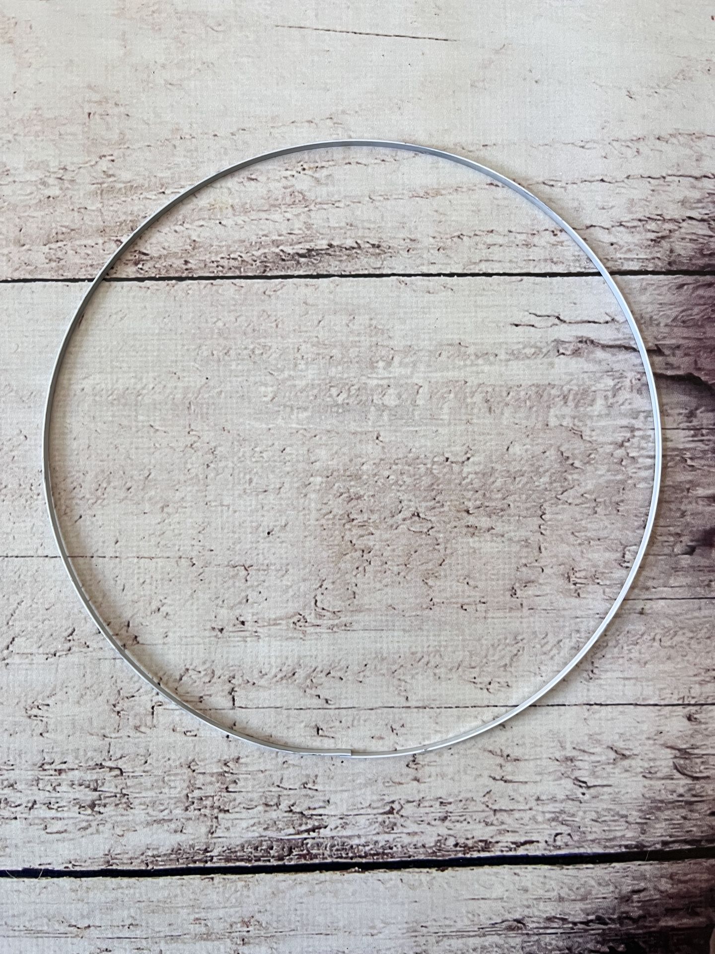 METAL ÇEMBER TAÇ 18 CM