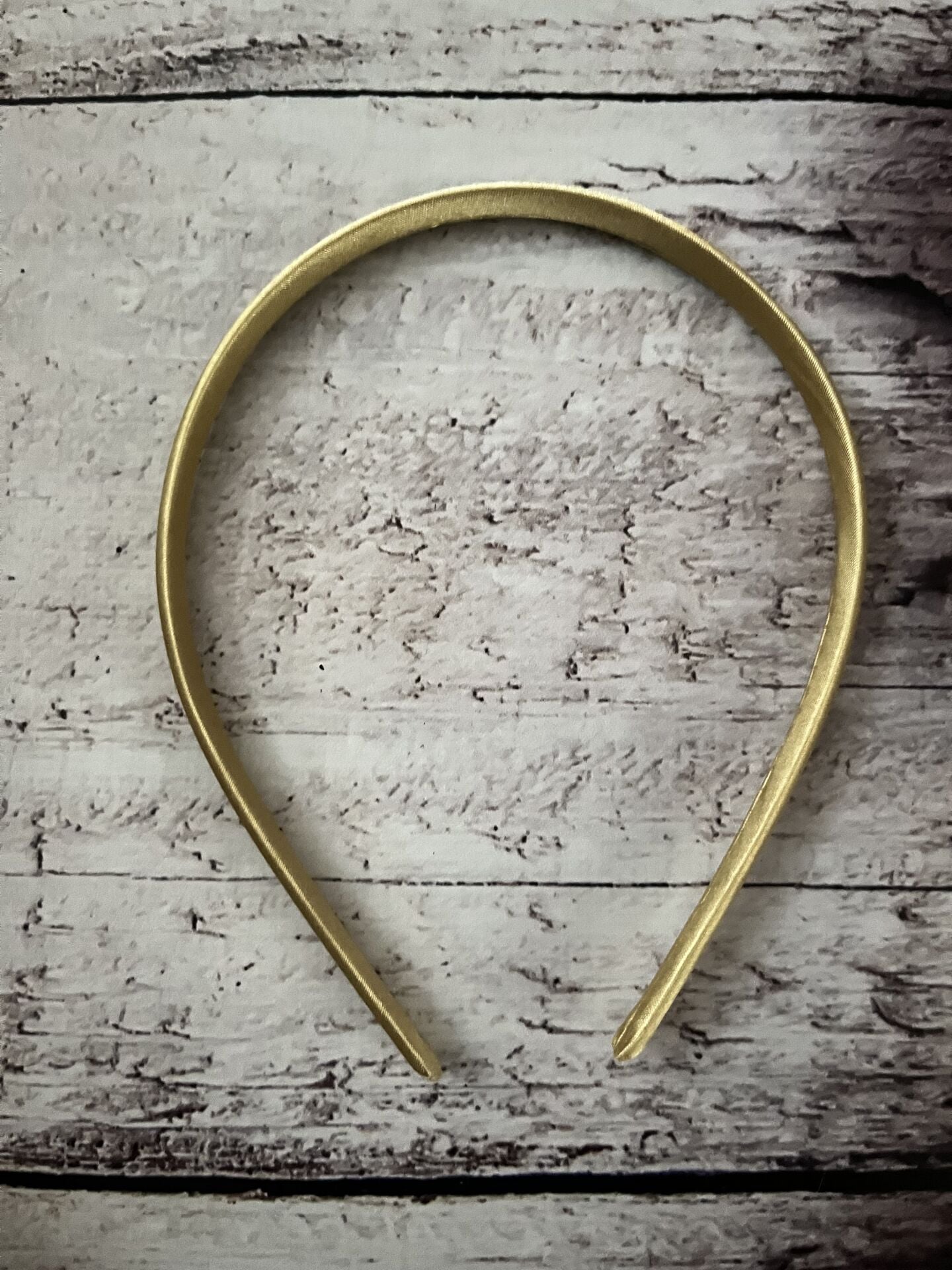 8 MM SATEN KAPLAMA TAÇ GOLD