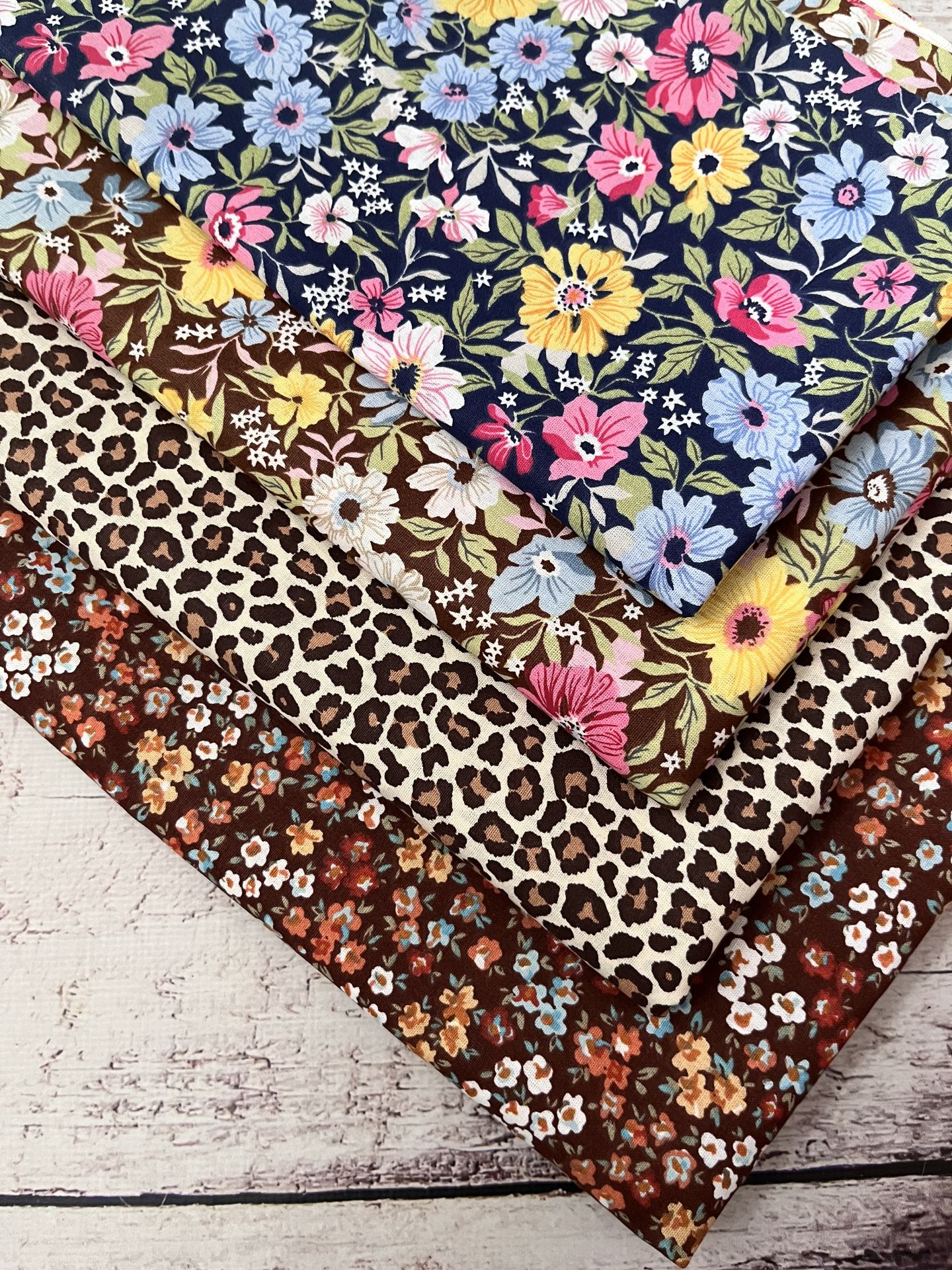 DESENLİ ASTARLIK KUMAŞ 50 *85 CM