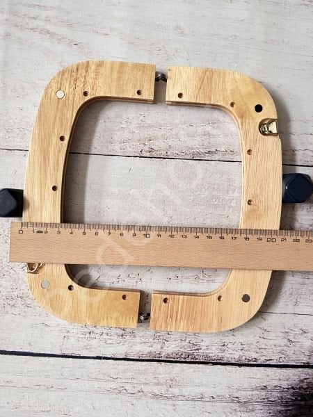 OVAL SİLİKON BONCUKLU MIKNATISLI AHŞAP BURS 22 CM
