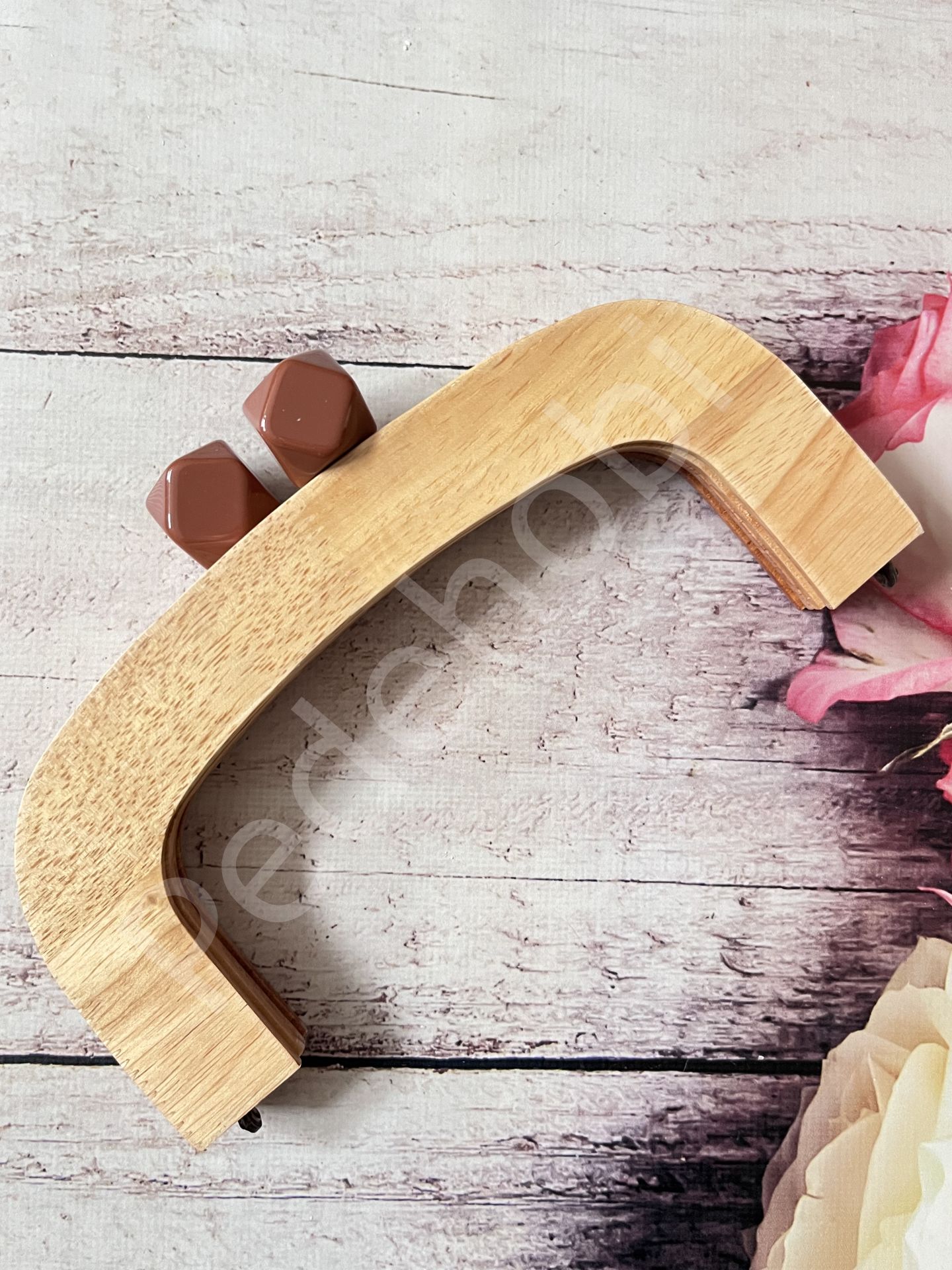 OVAL SİLİKON BONCUKLU MIKNATISLI AHŞAP BURS 22 CM kahve