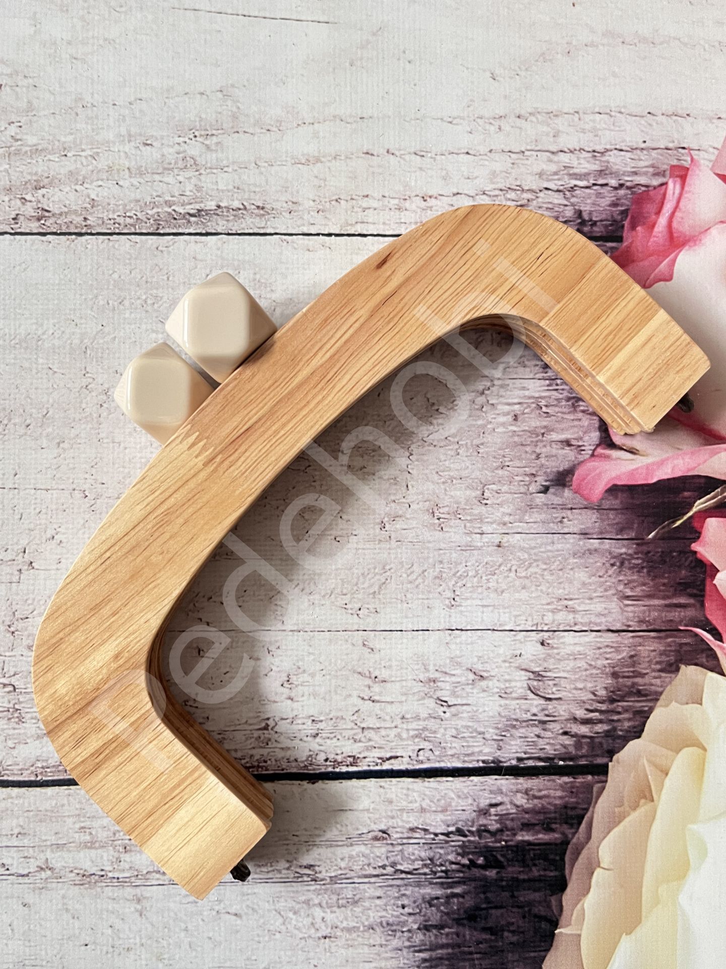 OVAL SİLİKON BONCUKLU MIKNATISLI AHŞAP BURS 22 CM Krem