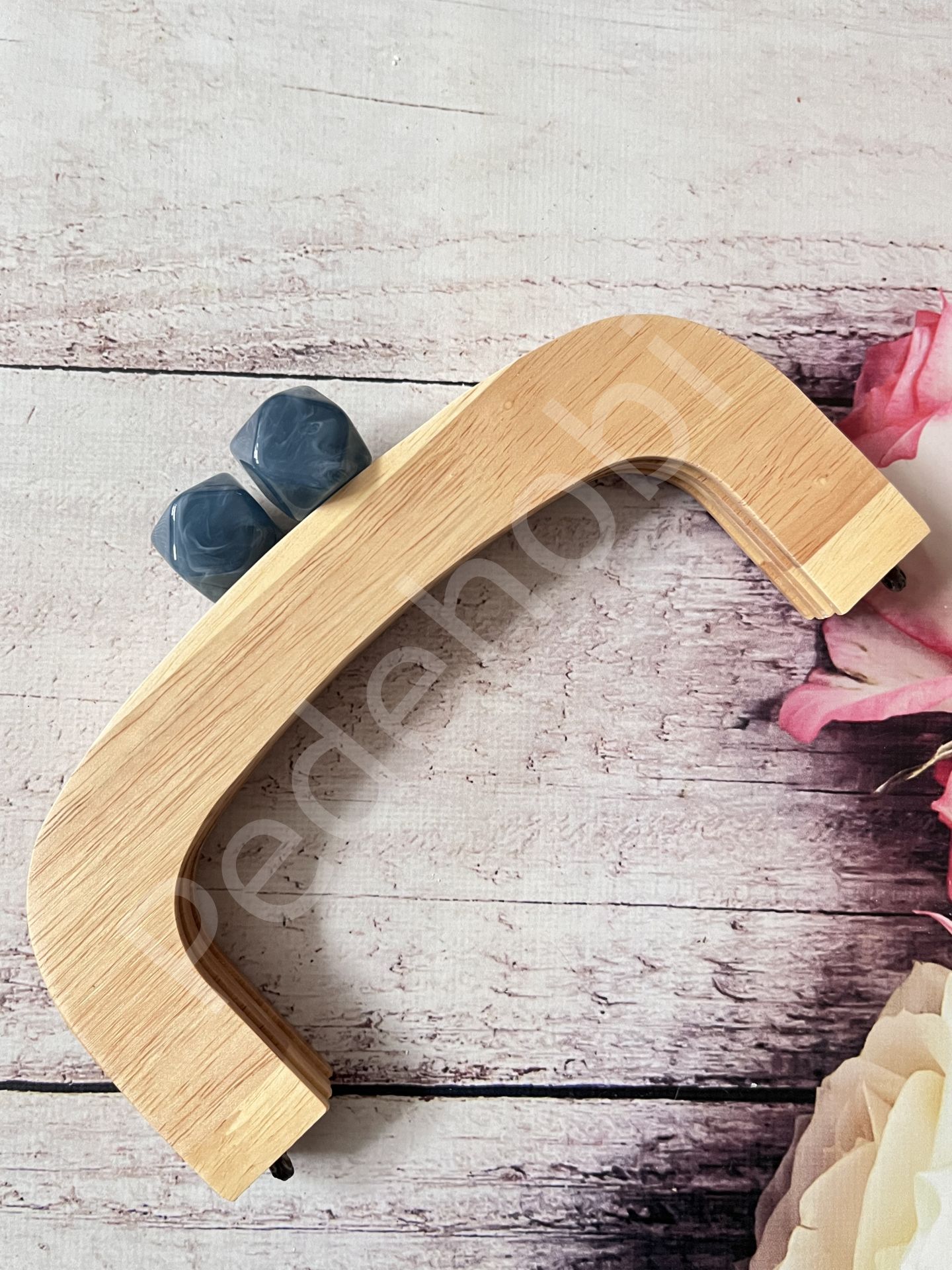 OVAL SİLİKON BONCUKLU MIKNATISLI AHŞAP BURS 22 CM İNDİGO