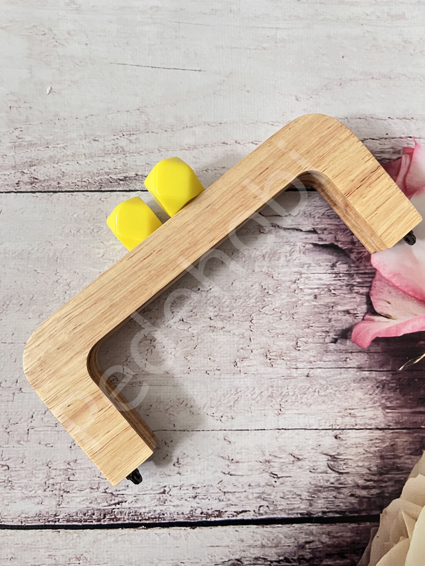 SİLİKON BONCUKLU MIKNATISLI AHŞAP BURS 20 CM M-20 canlı sarı