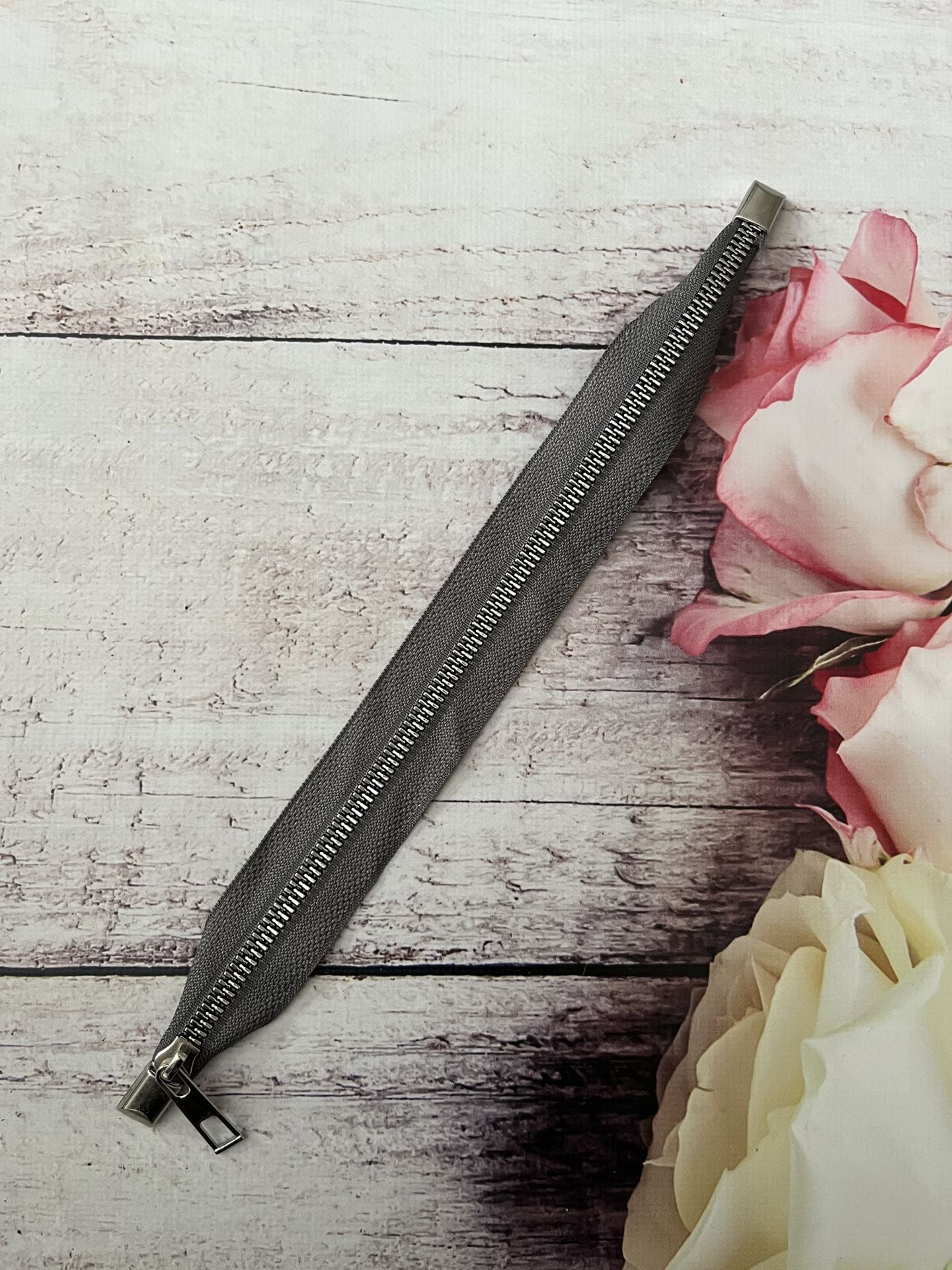 30 CM FERMUAR GRİ GÜMÜŞ