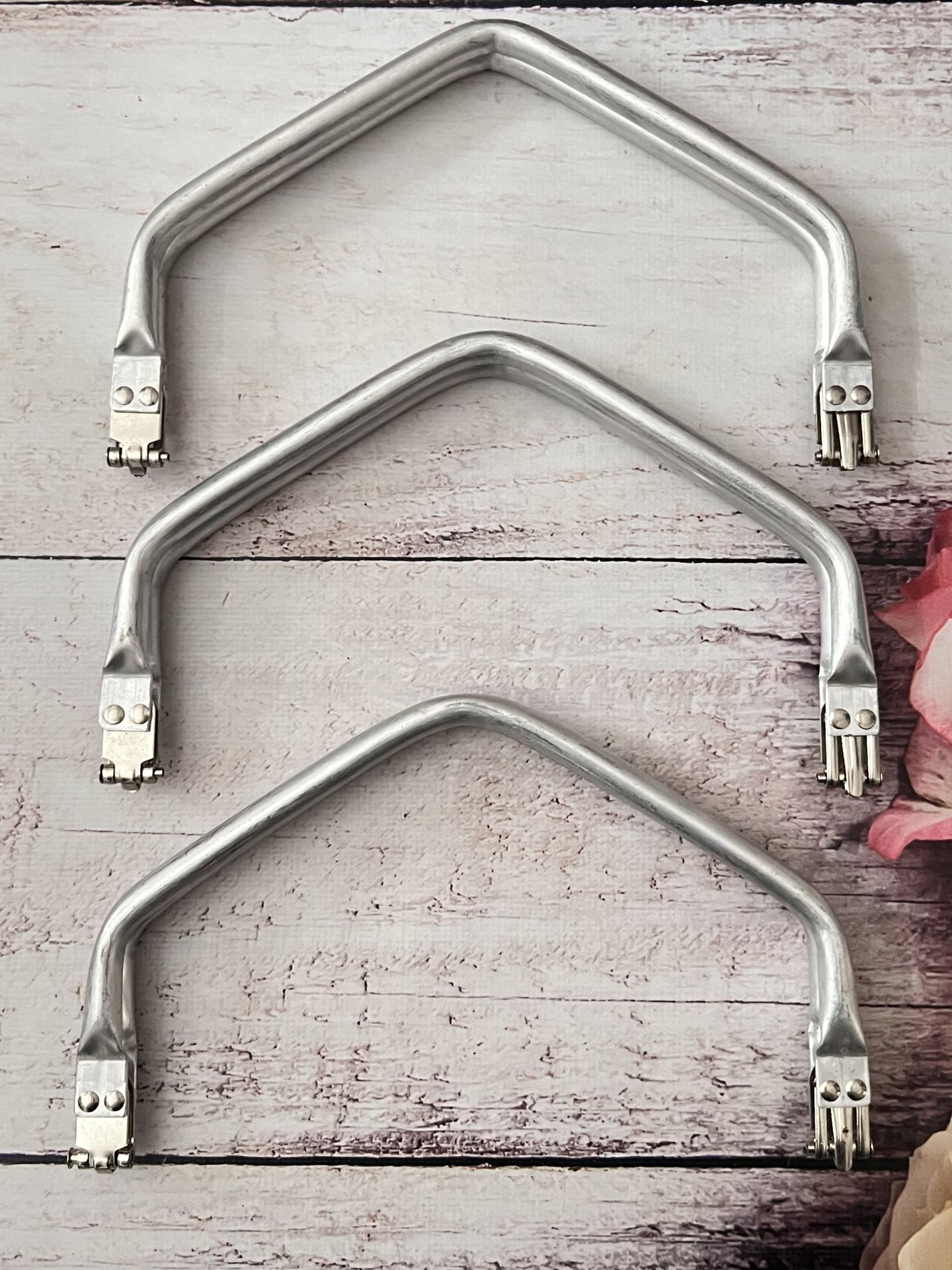 GİZLİ ÇANTA BURSU VİDALI ÜÇGEN 22.5 CM 1 ADET