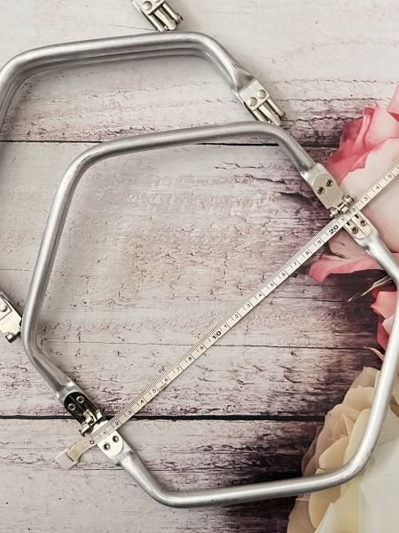 GİZLİ ÇANTA BURSU VİDALI ÜÇGEN 22.5 CM 1 ADET