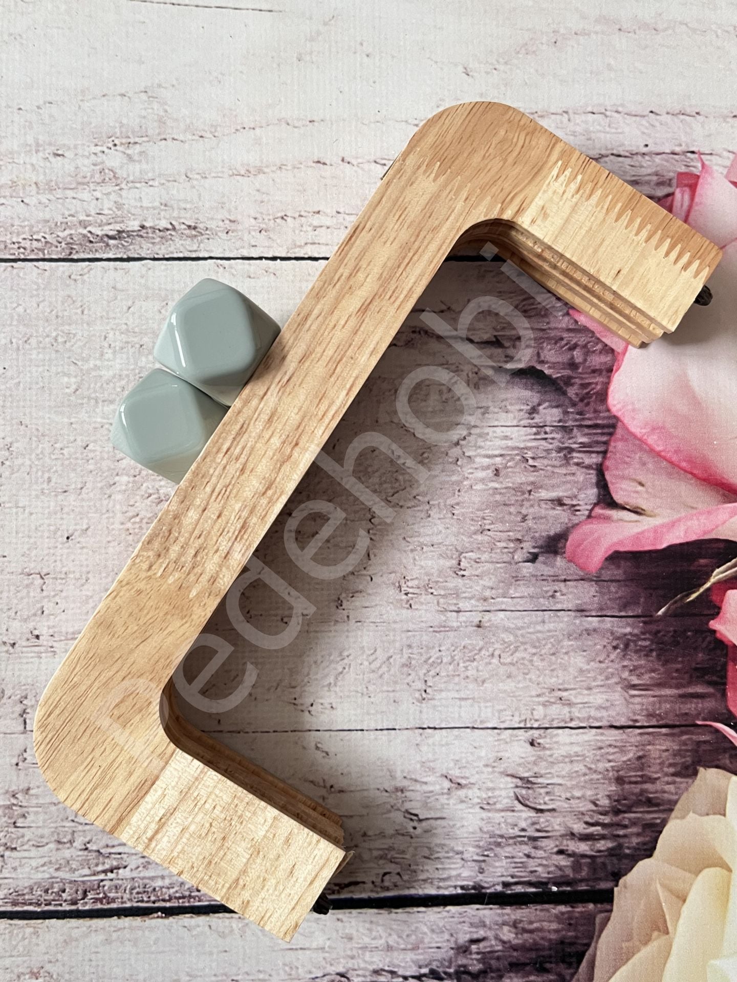 SİLİKON BONCUKLU MIKNATISLI AHŞAP BURS 20 CM M-20 TAŞ