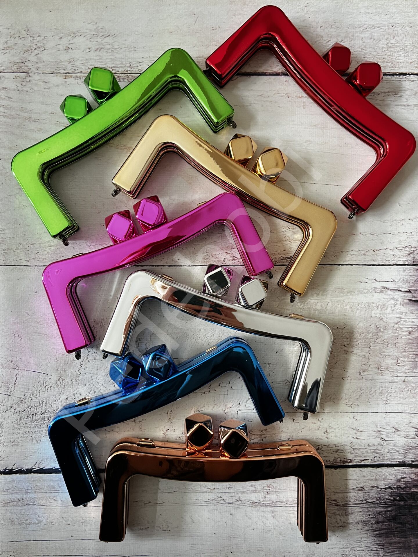 AKRİLİK ÇANTA BURSU - 18CM