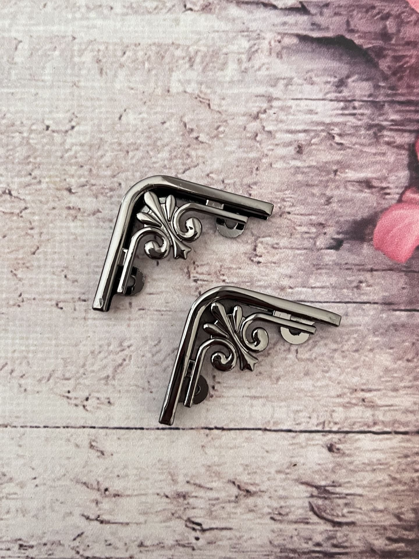 METAL ÇANTA KÖŞELİK 1 ÇİFT 4 CM Antrasit