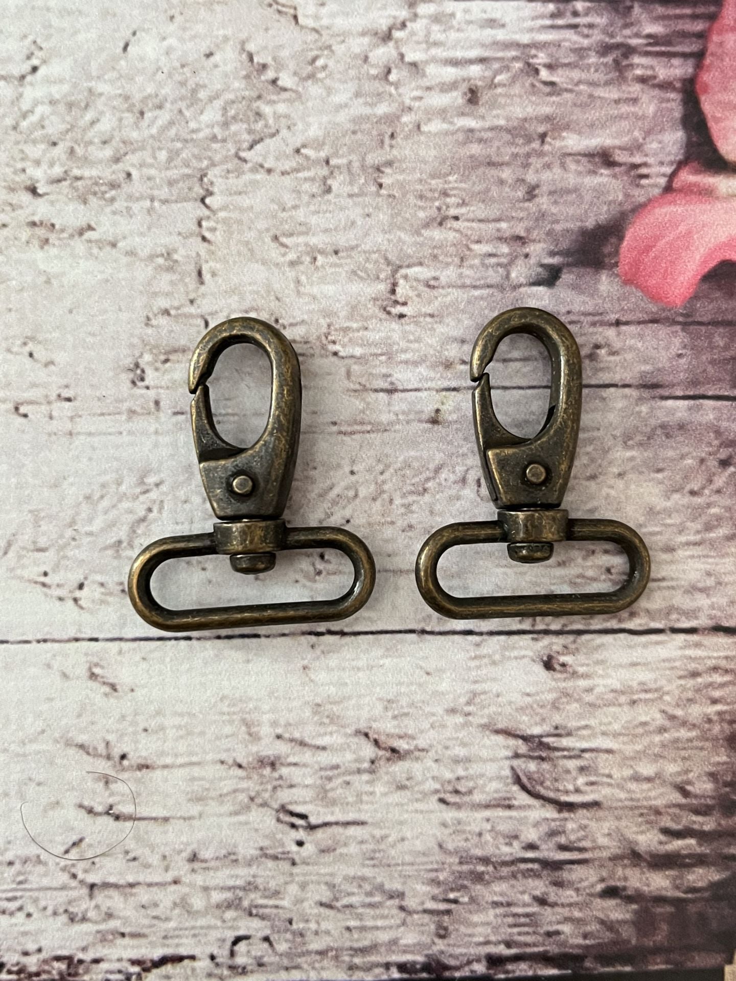 MATRAŞ KANCA 2.5 CM 1 ADET ANTİK