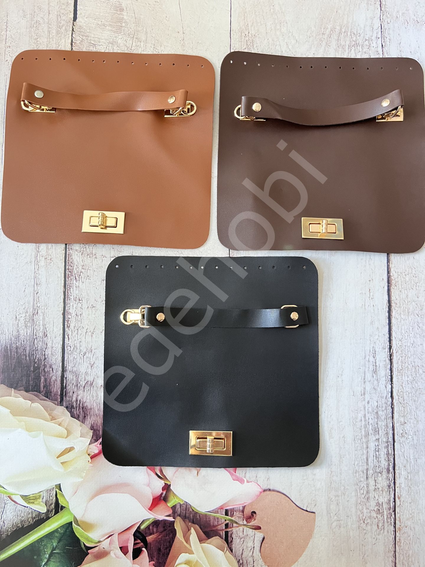 KİLİTLİ TUTMAÇLI ÇANTA KAPAK