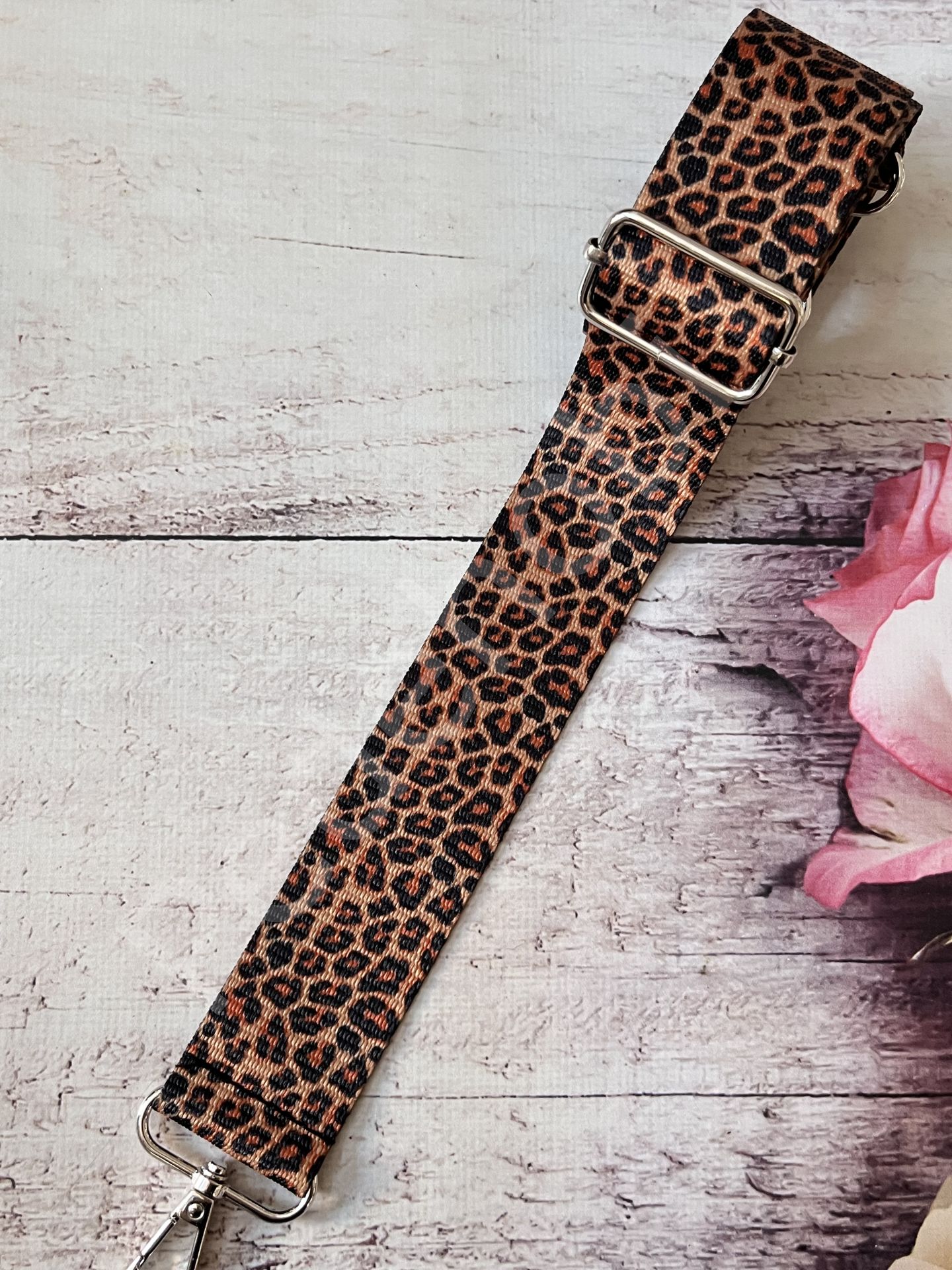 POLYESTER  AYARLANABİLİR ASKI LEOPAR DESEN