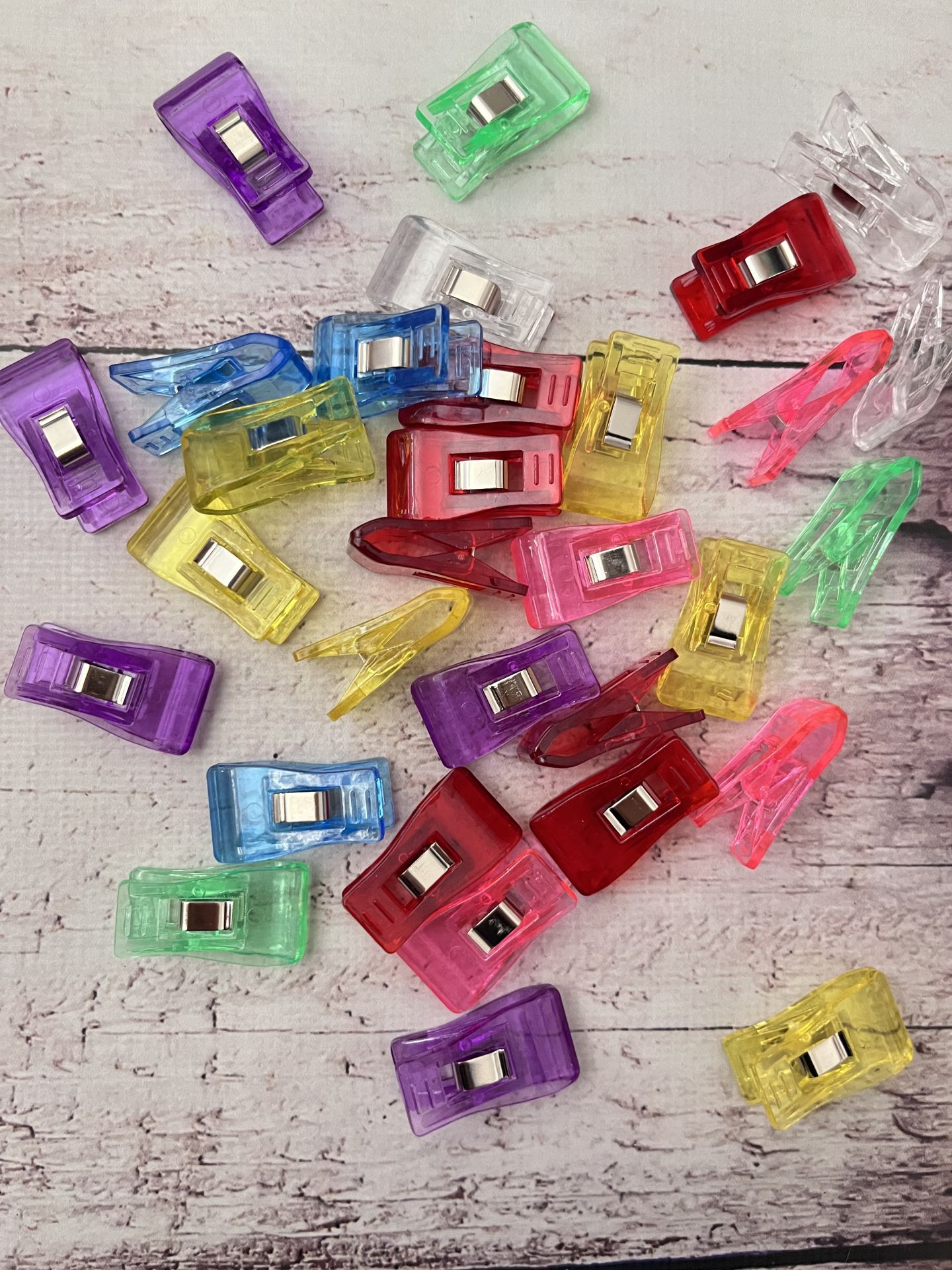 BÜYÜK BOY ŞEFFAF RENKLİ MANDAL 1 ADET