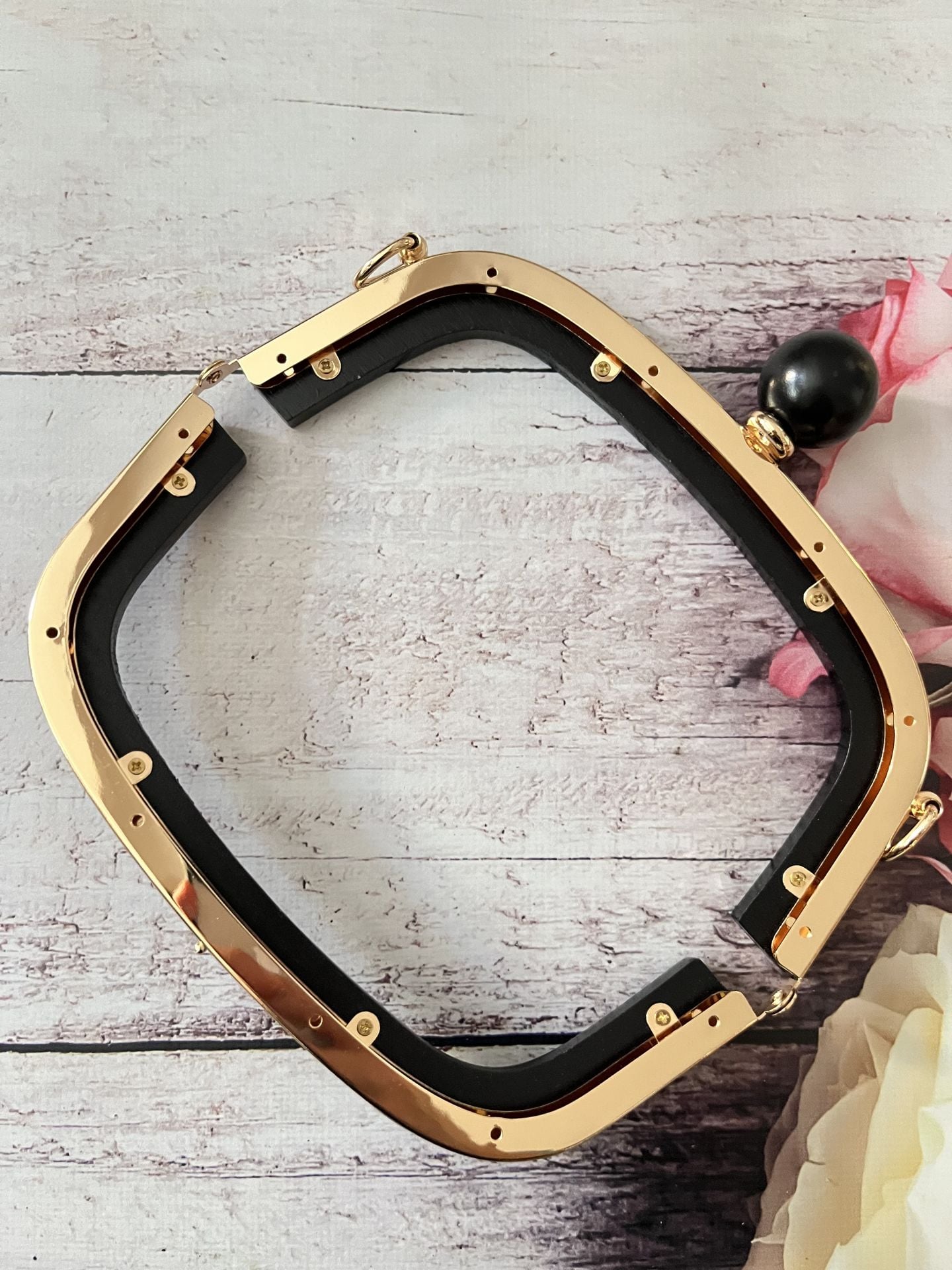 MIKNATISLI AHŞAP BURS METAL İÇLİ 18 CM siyah