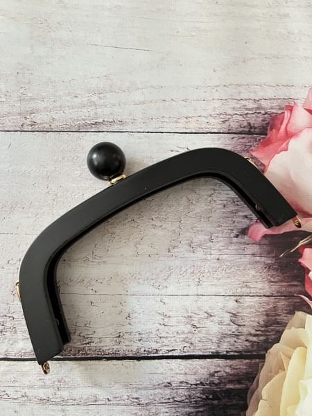MIKNATISLI AHŞAP BURS METAL İÇLİ 18 CM siyah