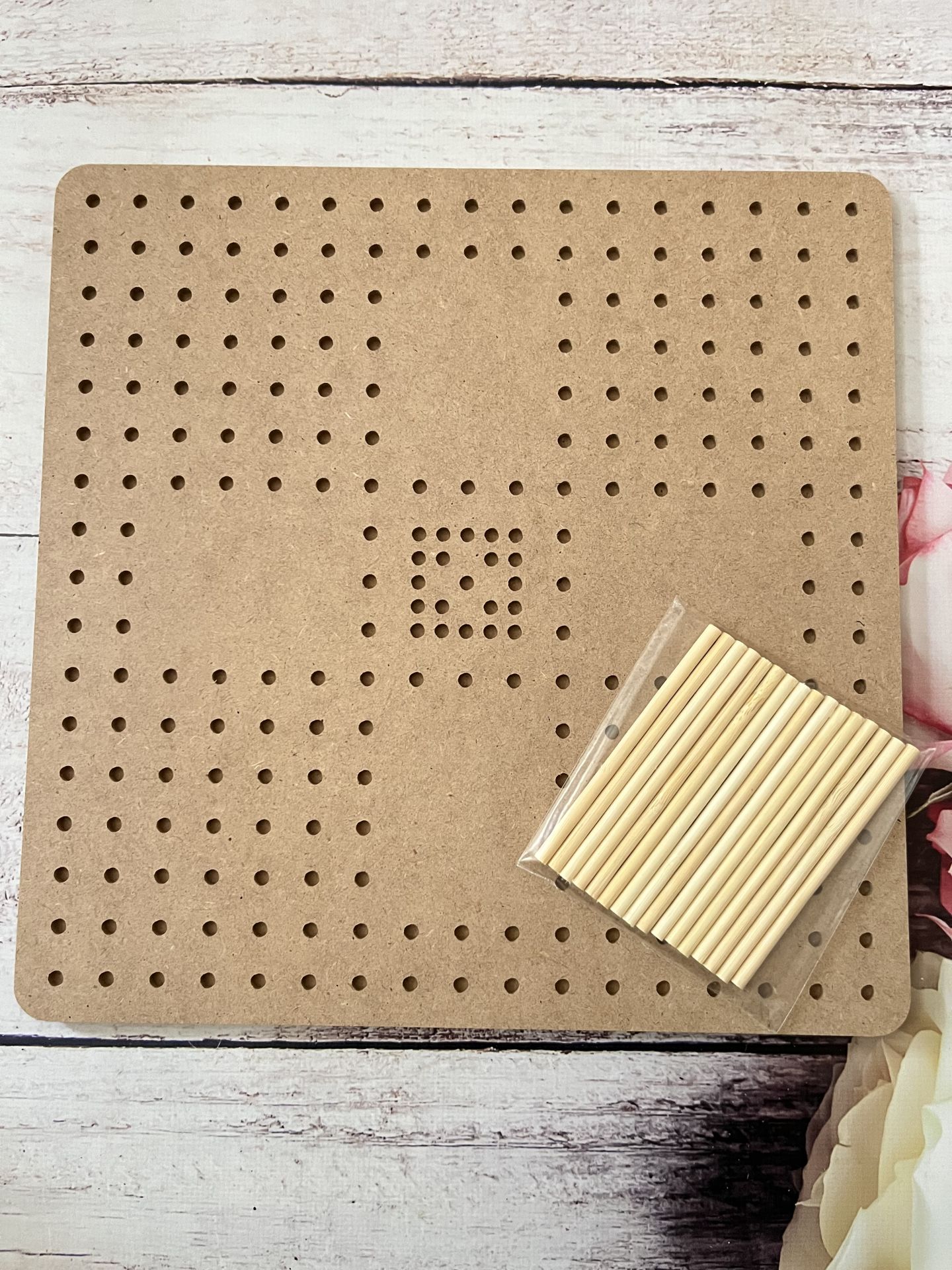 AHŞAP MOTİF BANK 30*30 CM  6 MM