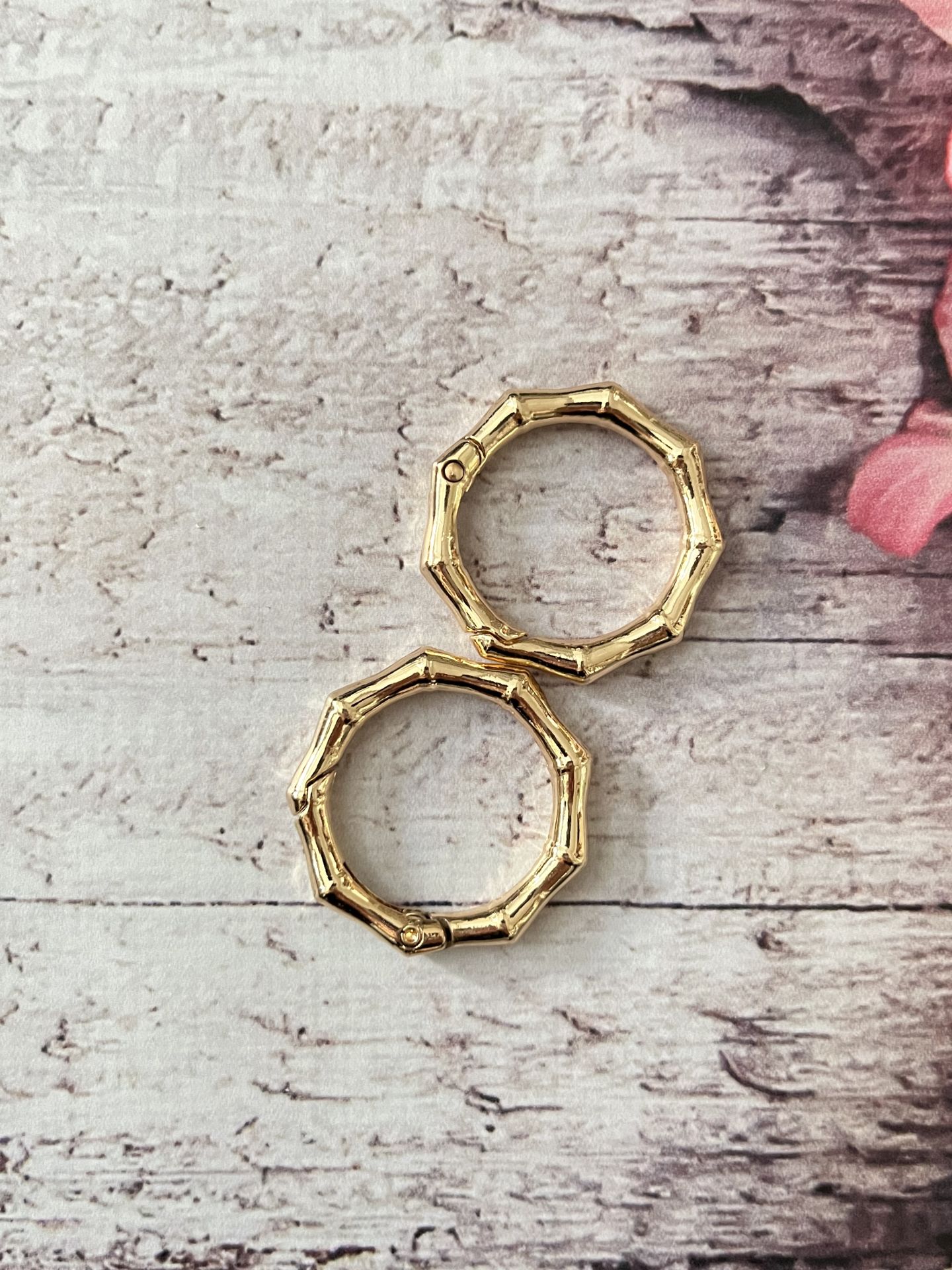 KÖŞELİ YAYLI HALKA 3 CM 1 ÇİFT Gold