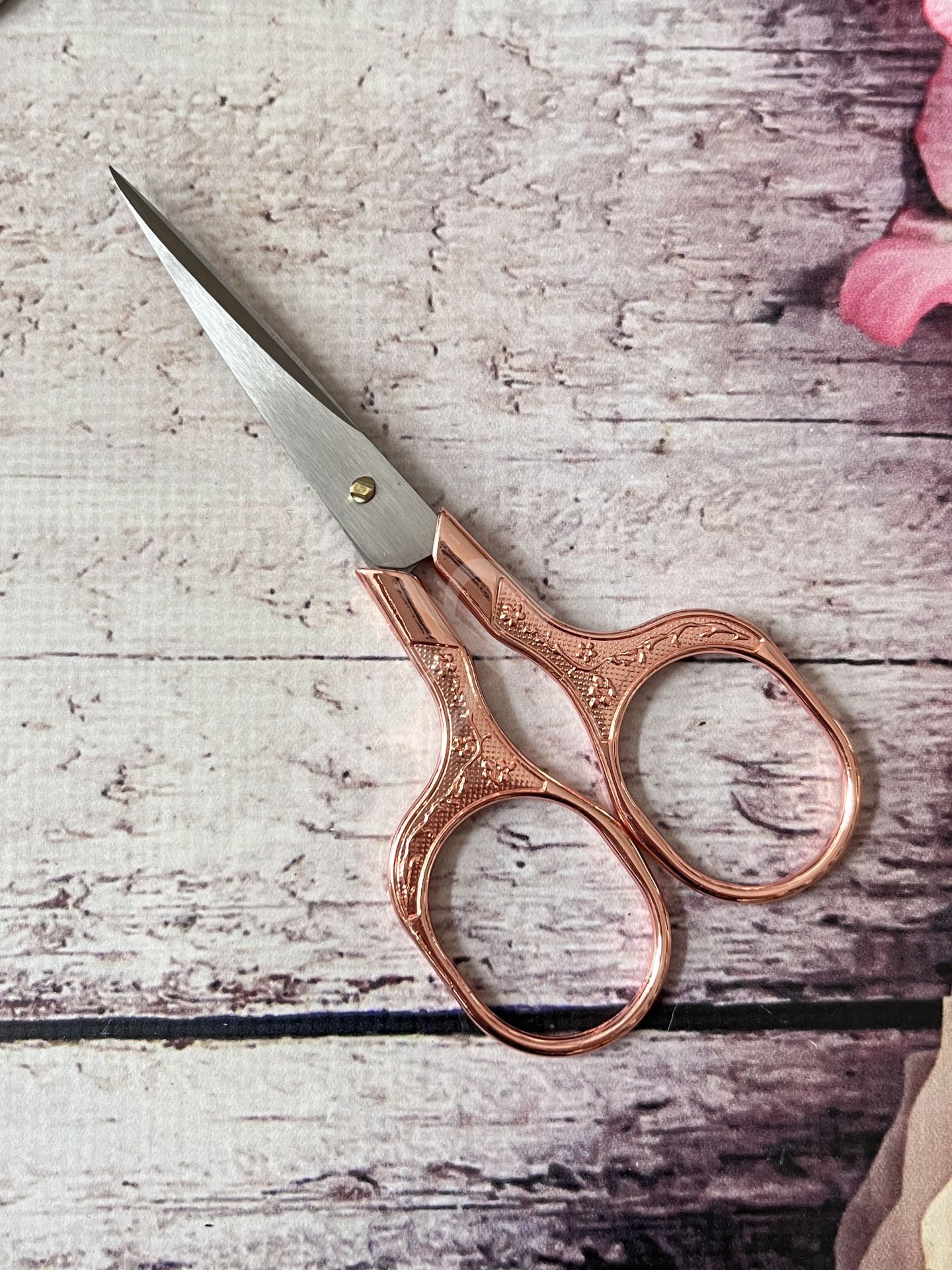 VİNTAGE MAKAS ÇİÇEKLİ KARE  12.5 cm BAKIR