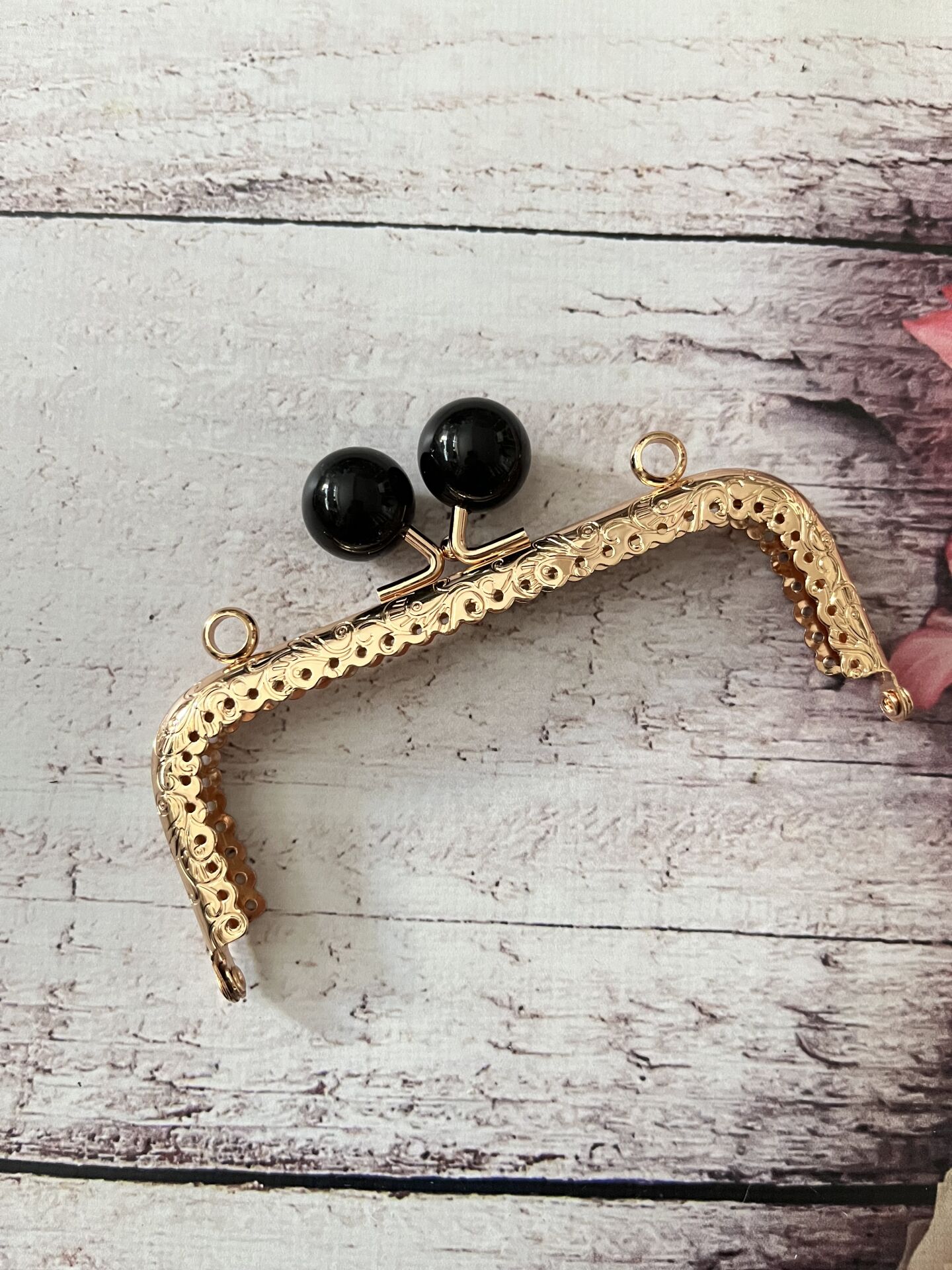 METAL İNCİLİ KARE CÜZDAN KLİPSİ  12.5 CM GOLD  SİYAH