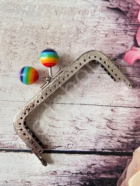 GÖKKUŞAĞI  KARE  CÜZDAN KLİPSİ 10.50 CM