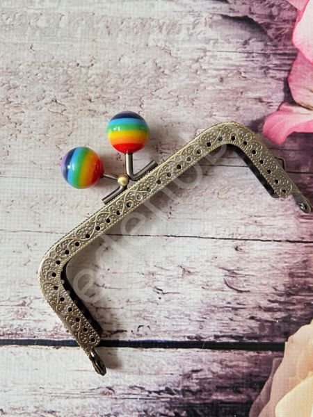 GÖKKUŞAĞI  KARE  CÜZDAN KLİPSİ 10.50 CM