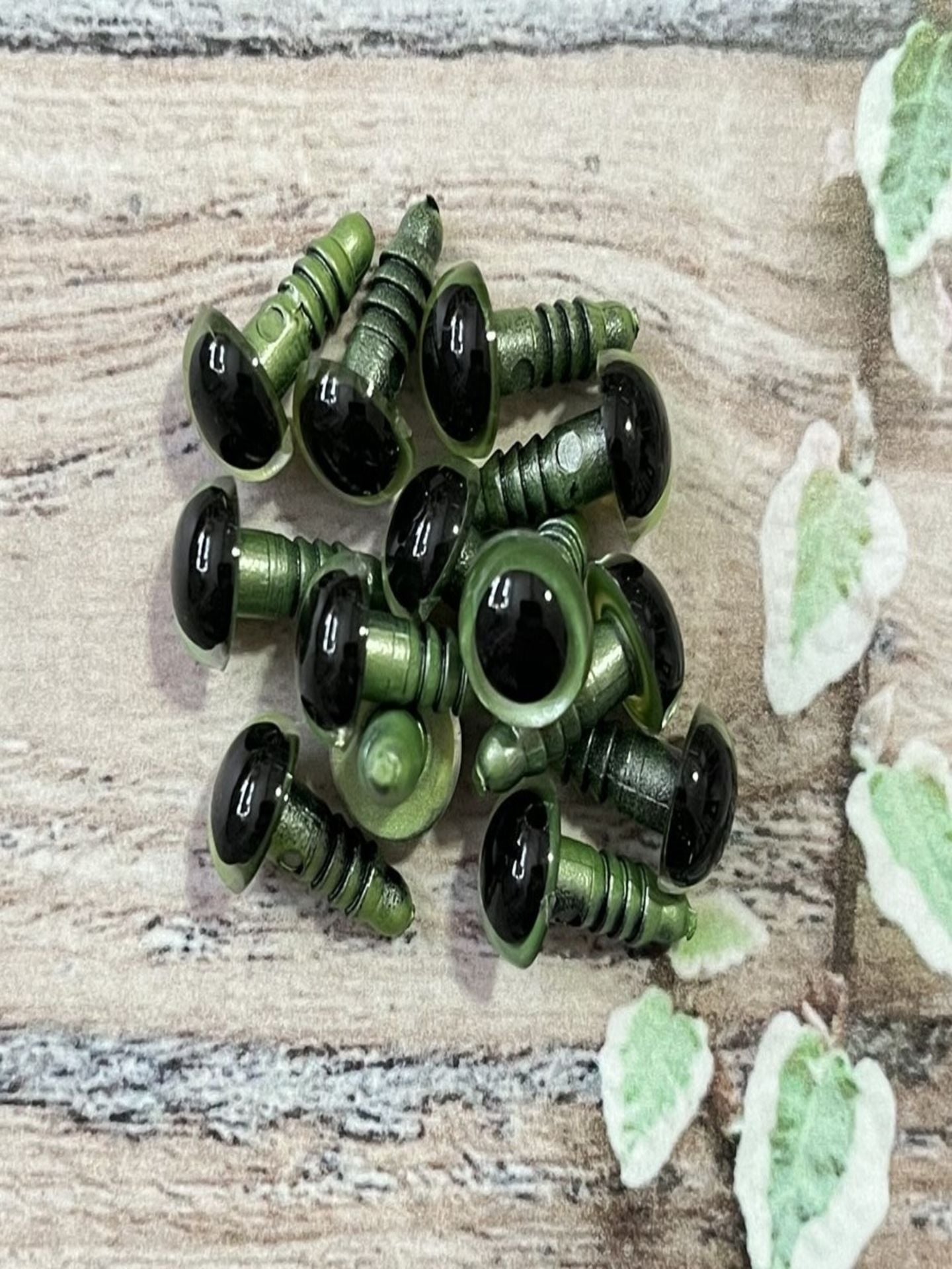 12 MM İTHAL RENKLİ GÜVENLİ 1 ÇİFT GÖZ Açık yeşil