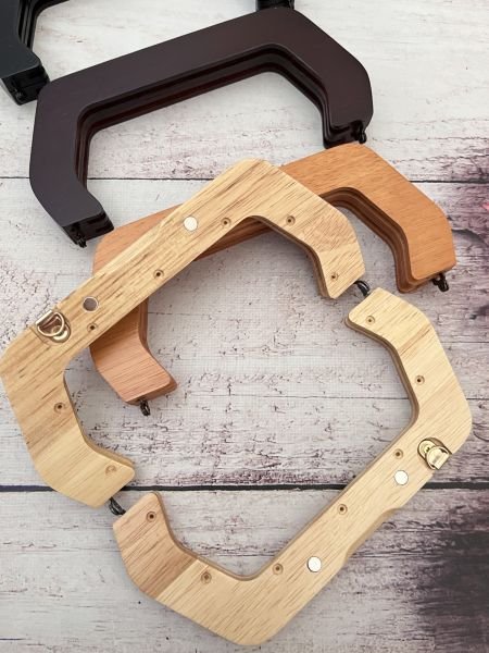 20 CM AHŞAP BURS KÖŞELİ