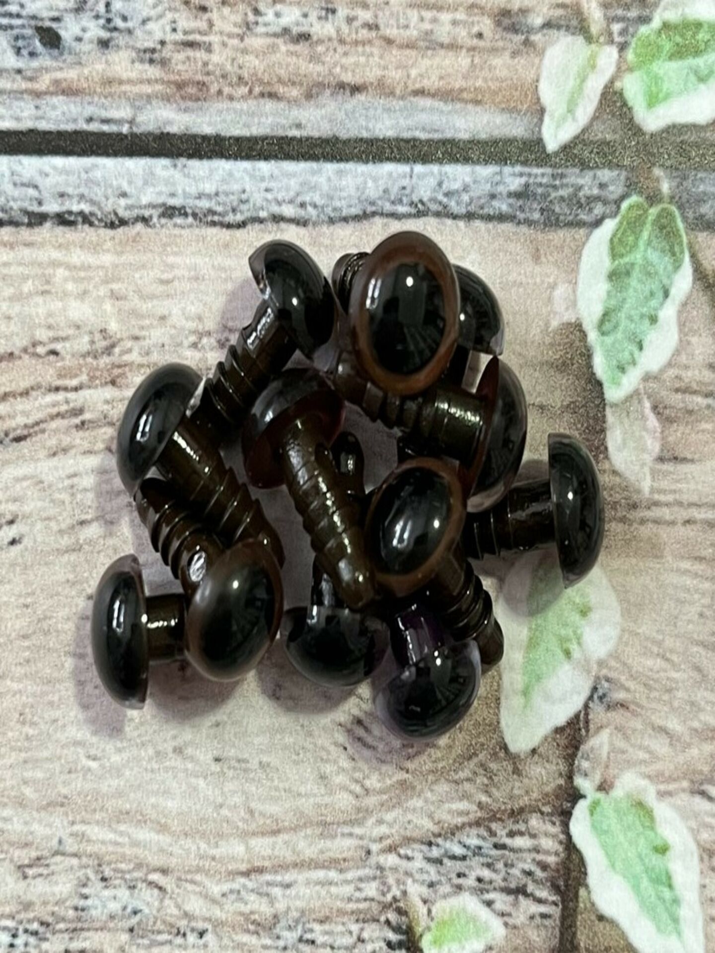 10 MM İTHAL RENKLİ GÜVENLİ 1 ÇİFT GÖZ kahve