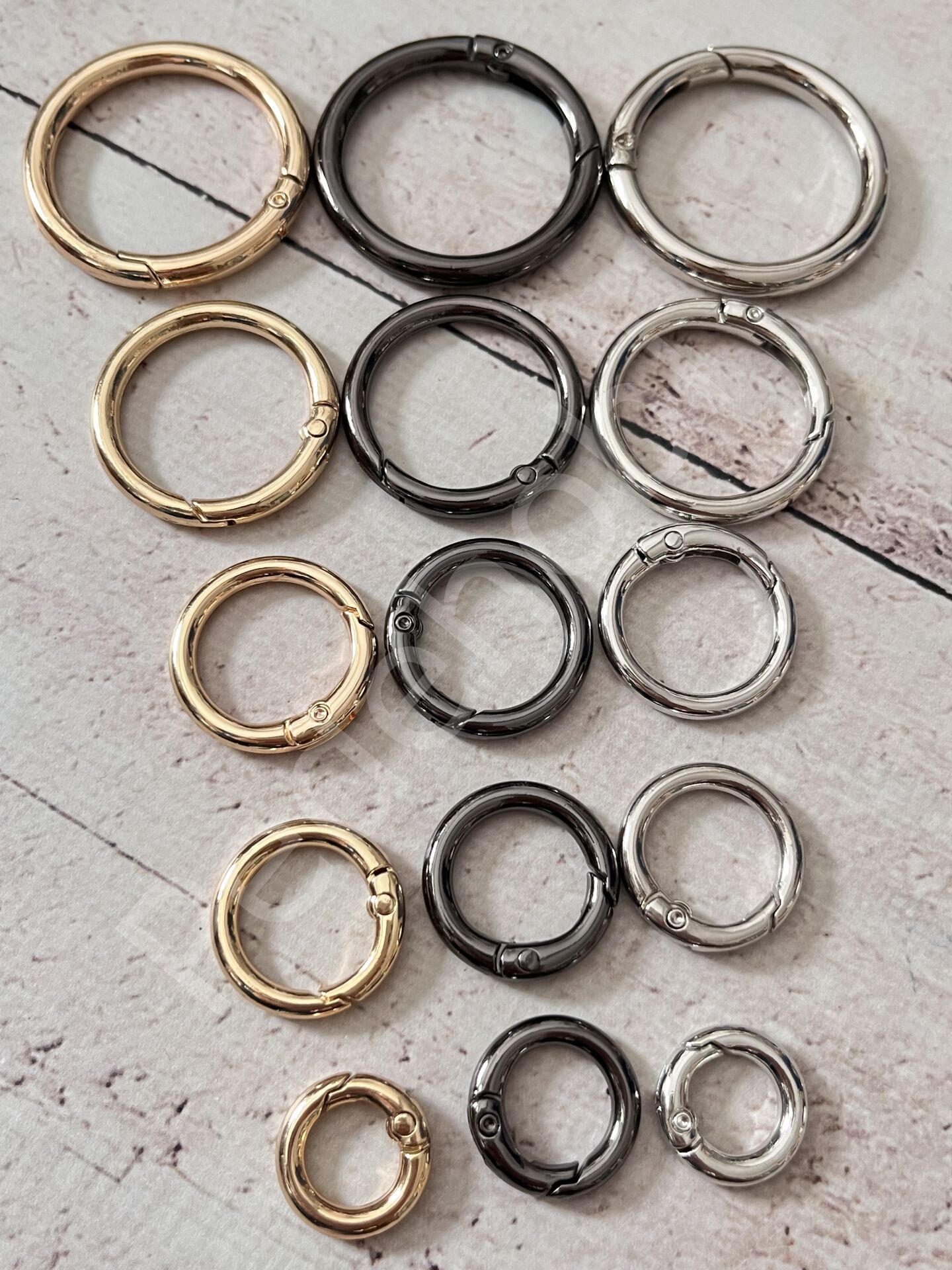 3 CM YAYLI HALKA 1 ÇİFT ( 2 ADET)