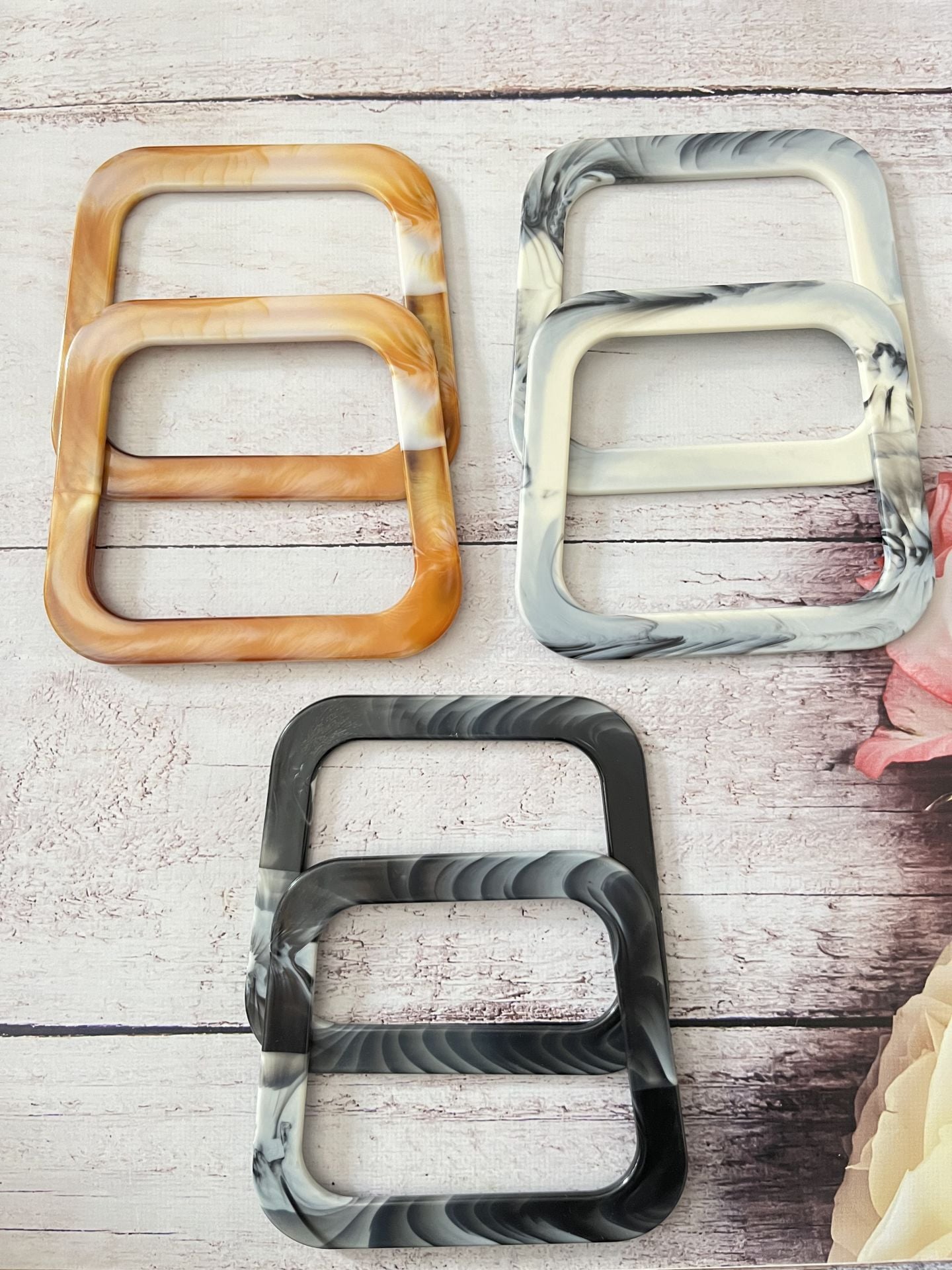 AHŞAP GÖRÜNÜMLÜ AKRİLİK ÇANTA SAPI KARE 15  CM