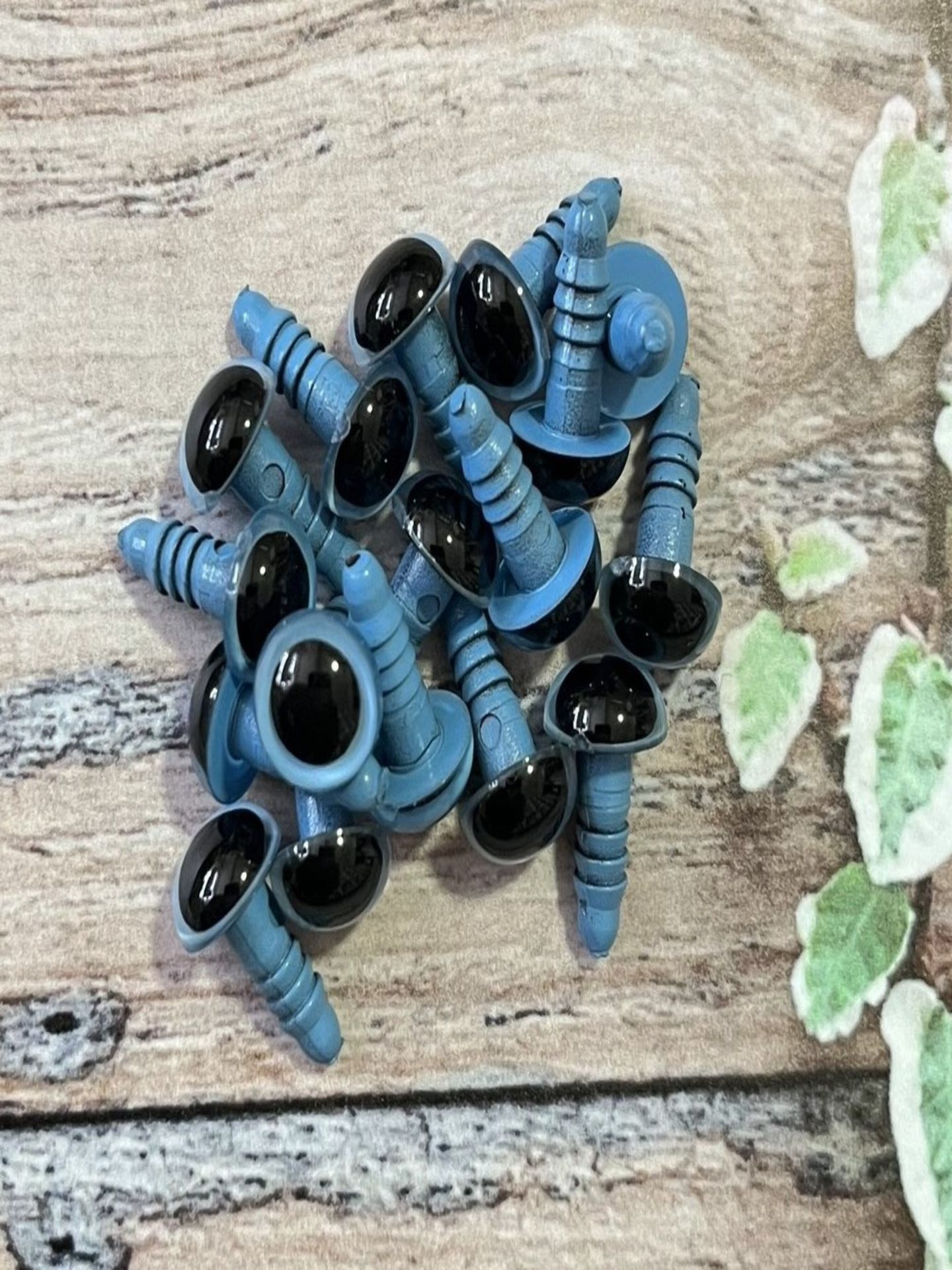 10 MM İTHAL RENKLİ GÜVENLİ 1 ÇİFT GÖZ Gök mavi