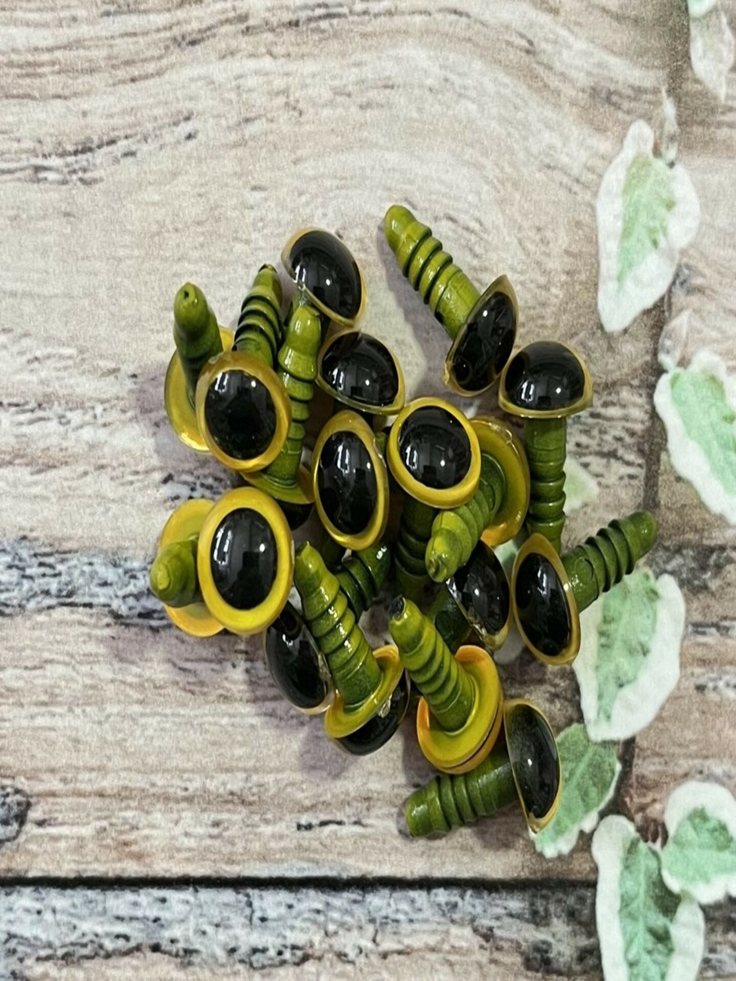 10 MM İTHAL RENKLİ GÜVENLİ 1 ÇİFT GÖZ Sarı