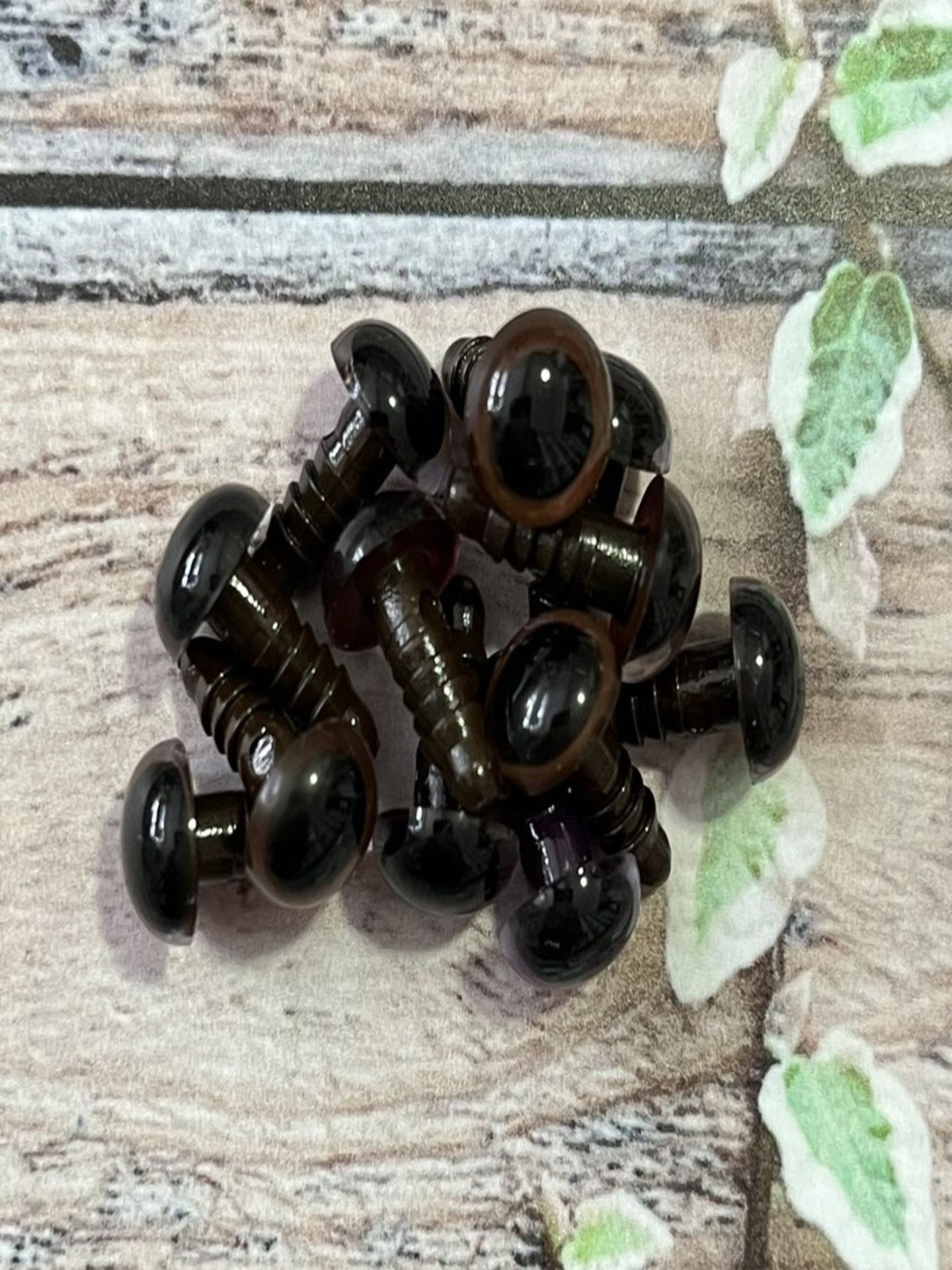 8 MM İTHAL RENKLİ GÜVENLİ 1 ÇİFT GÖZ kahve