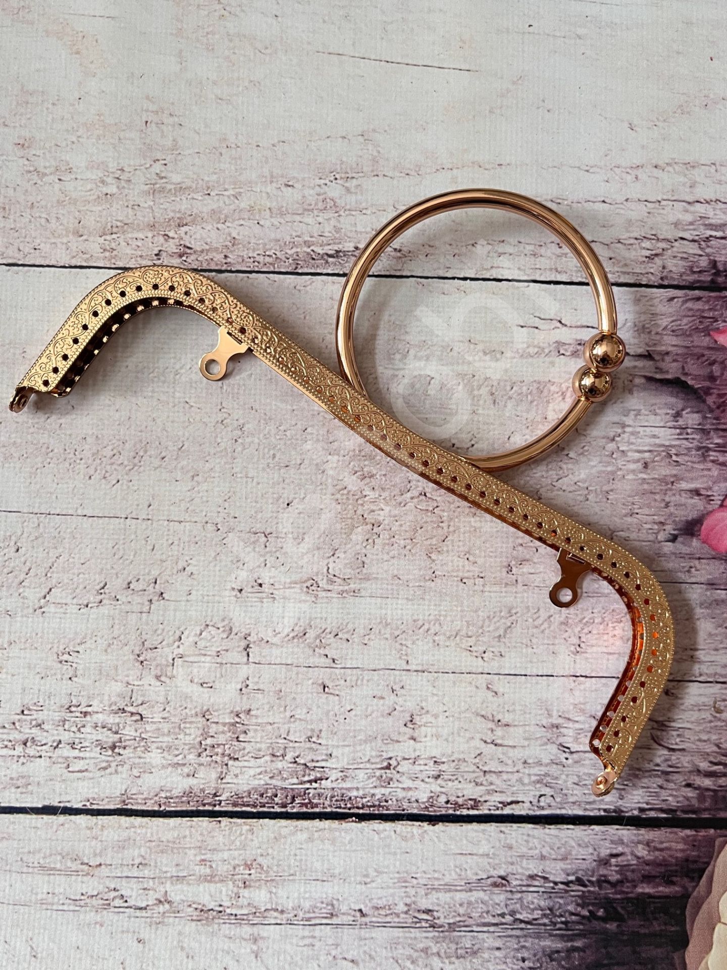 YUVARLAK KULPLU METAL ÇANTA KLİPSİ 22 CM  M-50 Gold