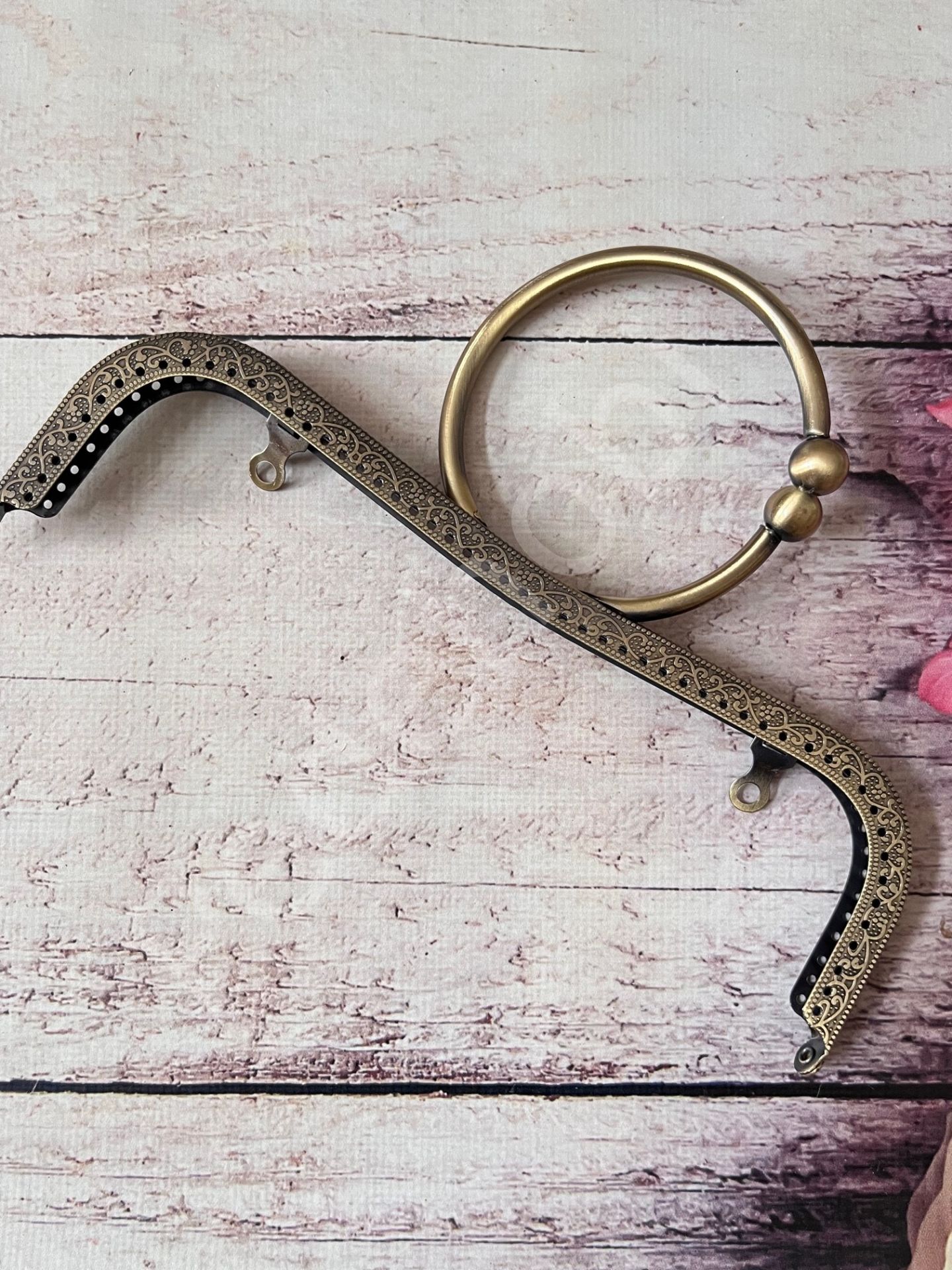 YUVARLAK KULPLU METAL ÇANTA KLİPSİ 22 CM  M-50 Antik