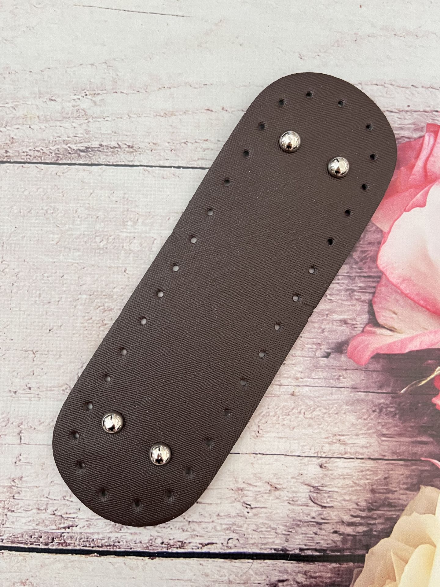 22 * 7 CM OVAL  ÇANTA TABANI RİVETLİ kahve