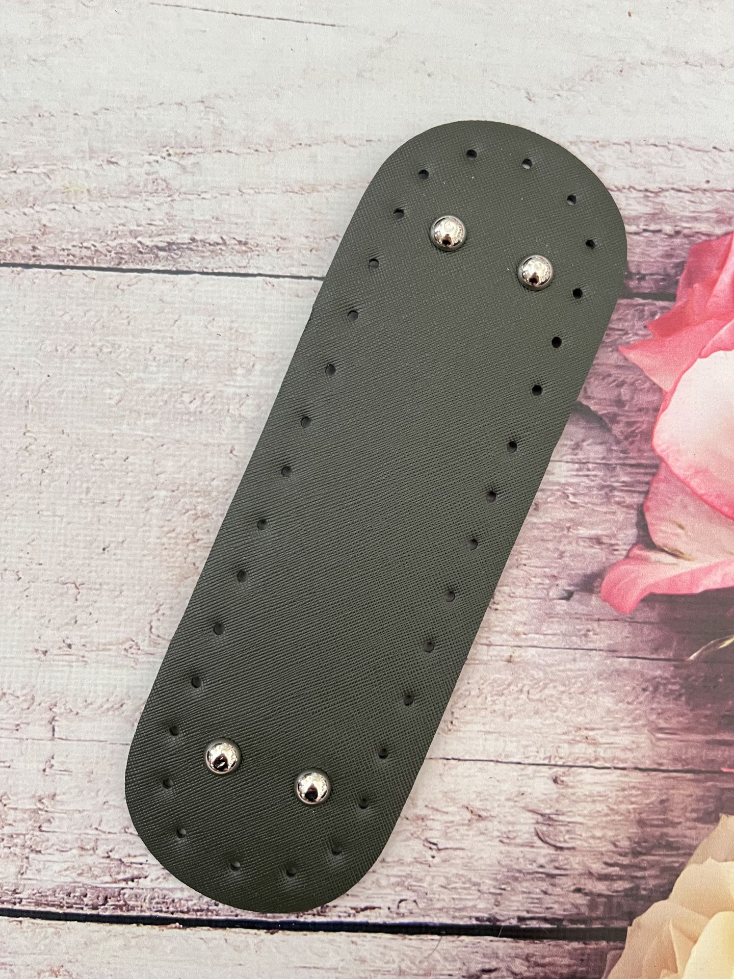 22 * 7 CM OVAL  ÇANTA TABANI RİVETLİ Haki yeşil