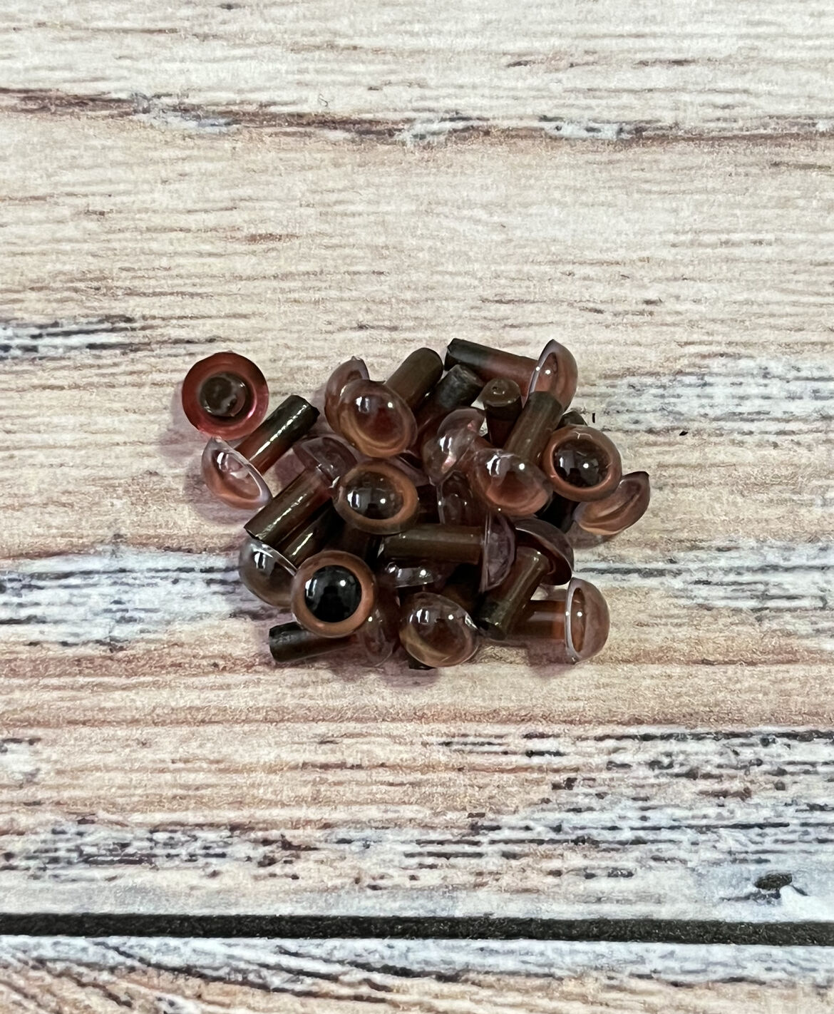 6 MM İTHAL RENKLİ GÜVENLİ 1 ÇİFT GÖZ kahve