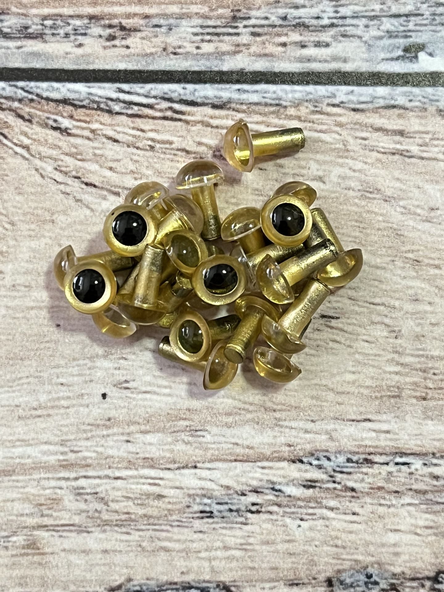 6 MM İTHAL RENKLİ GÜVENLİ 1 ÇİFT GÖZ Bal