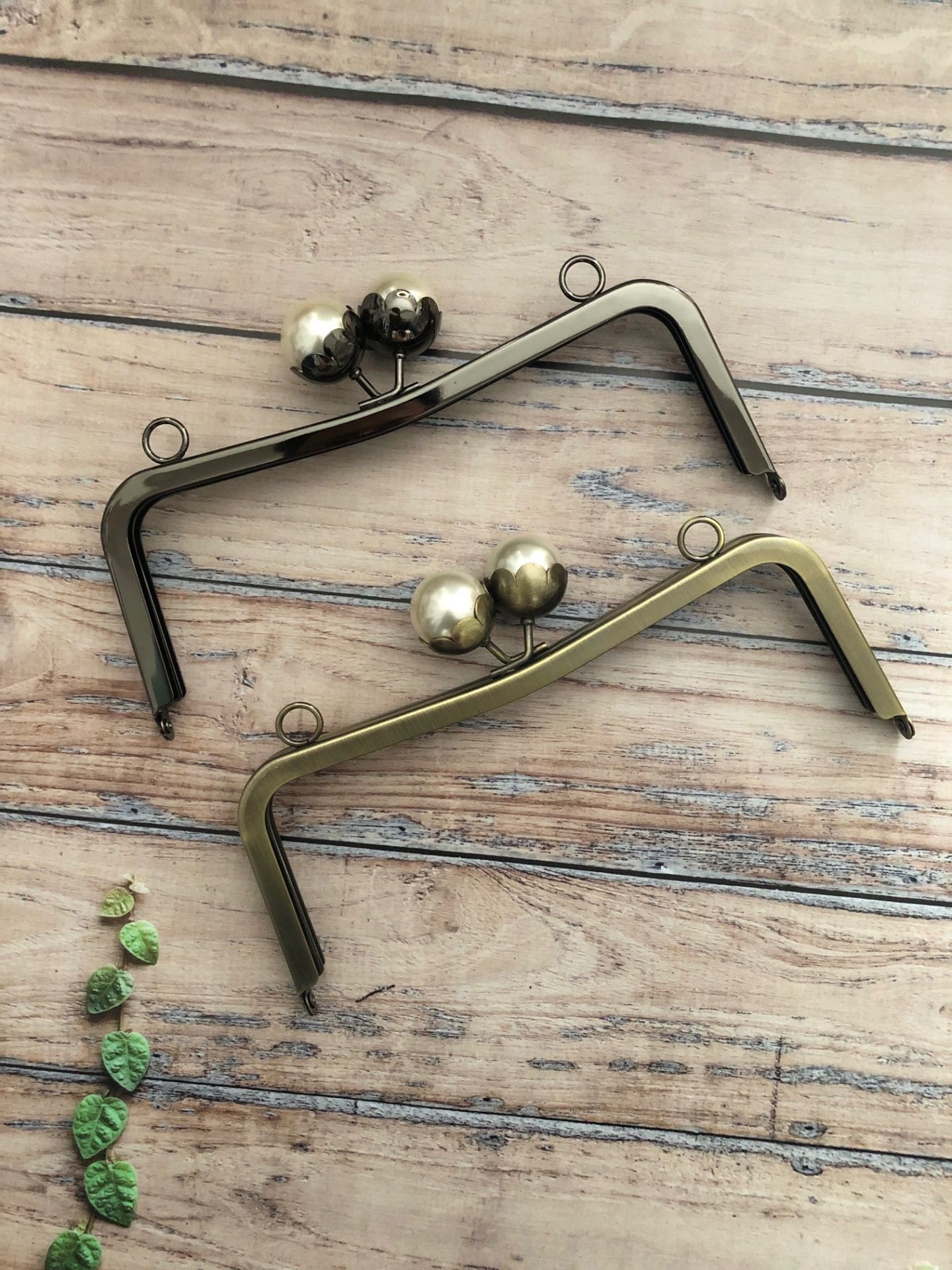 20 CM  ÇİÇEK TOKALI ÇANTA KLİPSİ