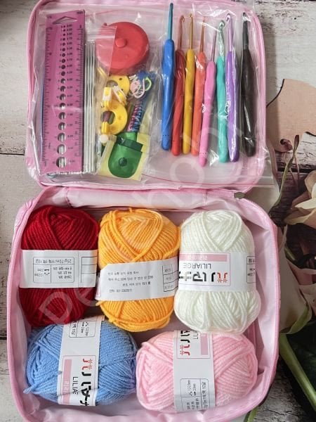 ÇANTALI ÖRGÜ SETİ