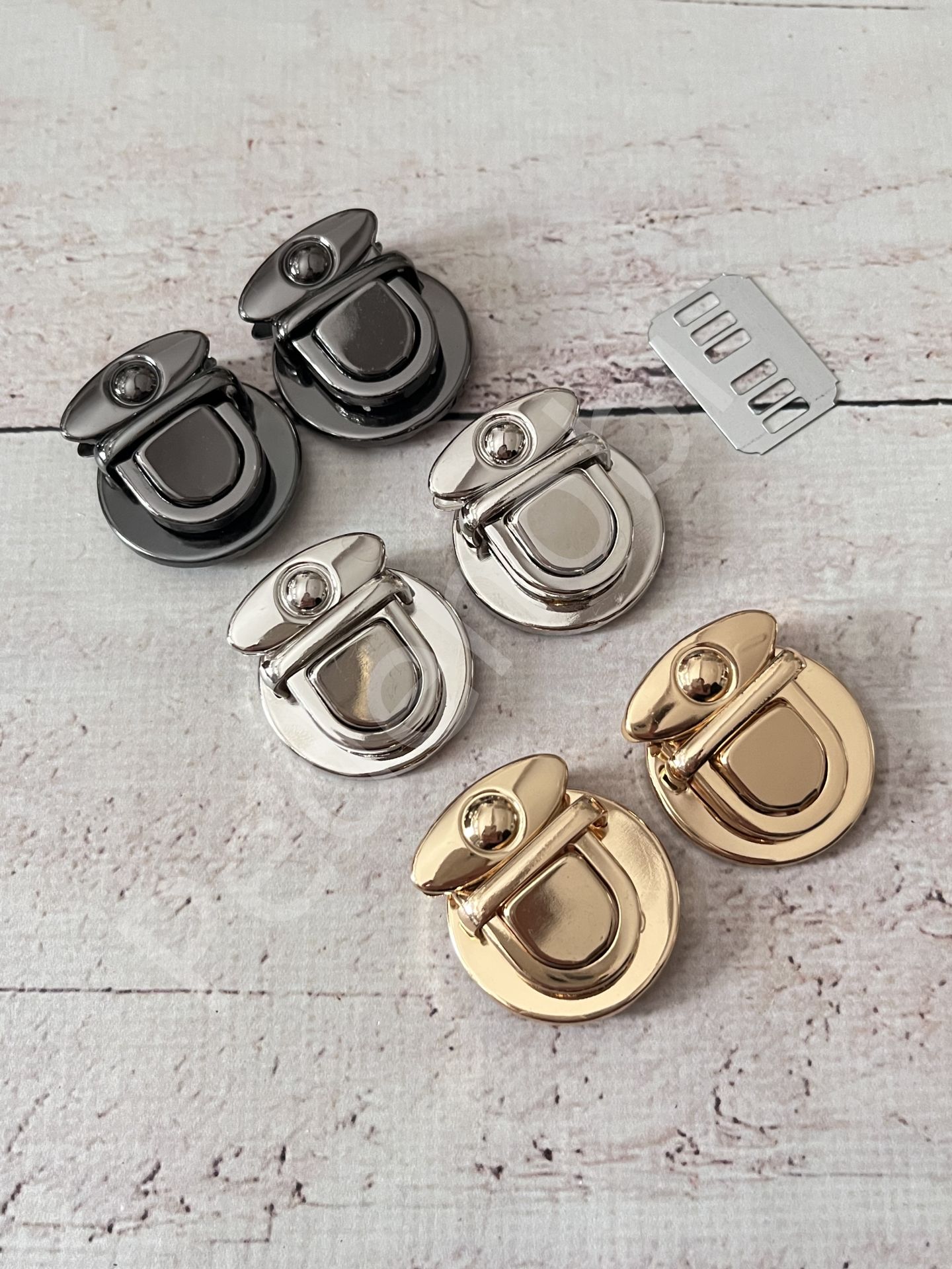 METAL ÇANTA KİLİT 3*3 CM OVAL KÜÇÜK BOY