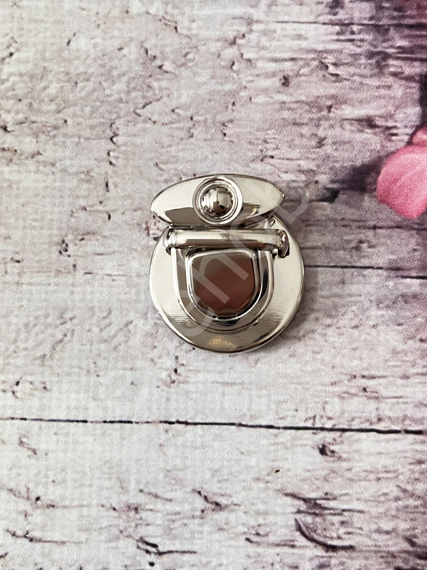METAL ÇANTA KİLİT 3*3 CM OVAL KÜÇÜK BOY GÜMÜŞ