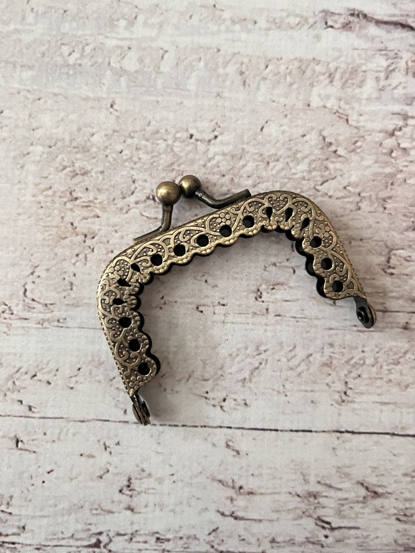 6 CM KULPSUZ KLİPS ANTİK KARE