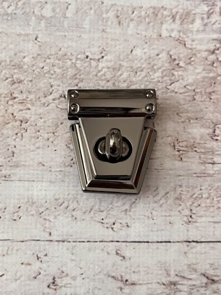 ÇANTA KİLİT YENİ ÜÇGEN MODEL