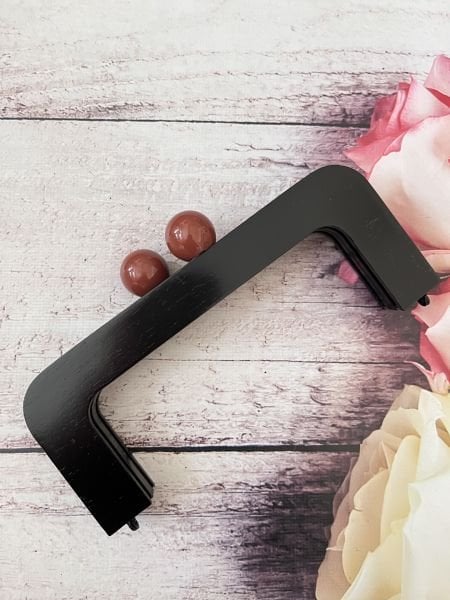 KAHVE BONCUKLU MIKNATISLI AHŞAP BURS 20 CM M-2