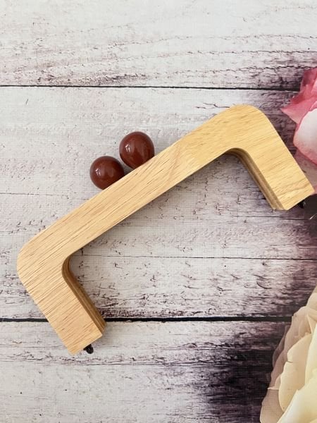 KAHVE BONCUKLU MIKNATISLI AHŞAP BURS 20 CM M-2