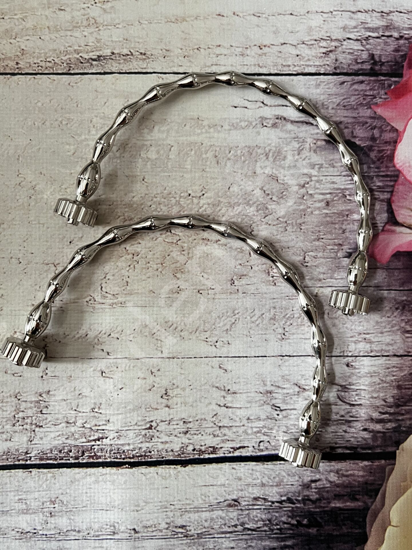 METAL ÇANTA KULBU VİDALI NO:1 Gümüş